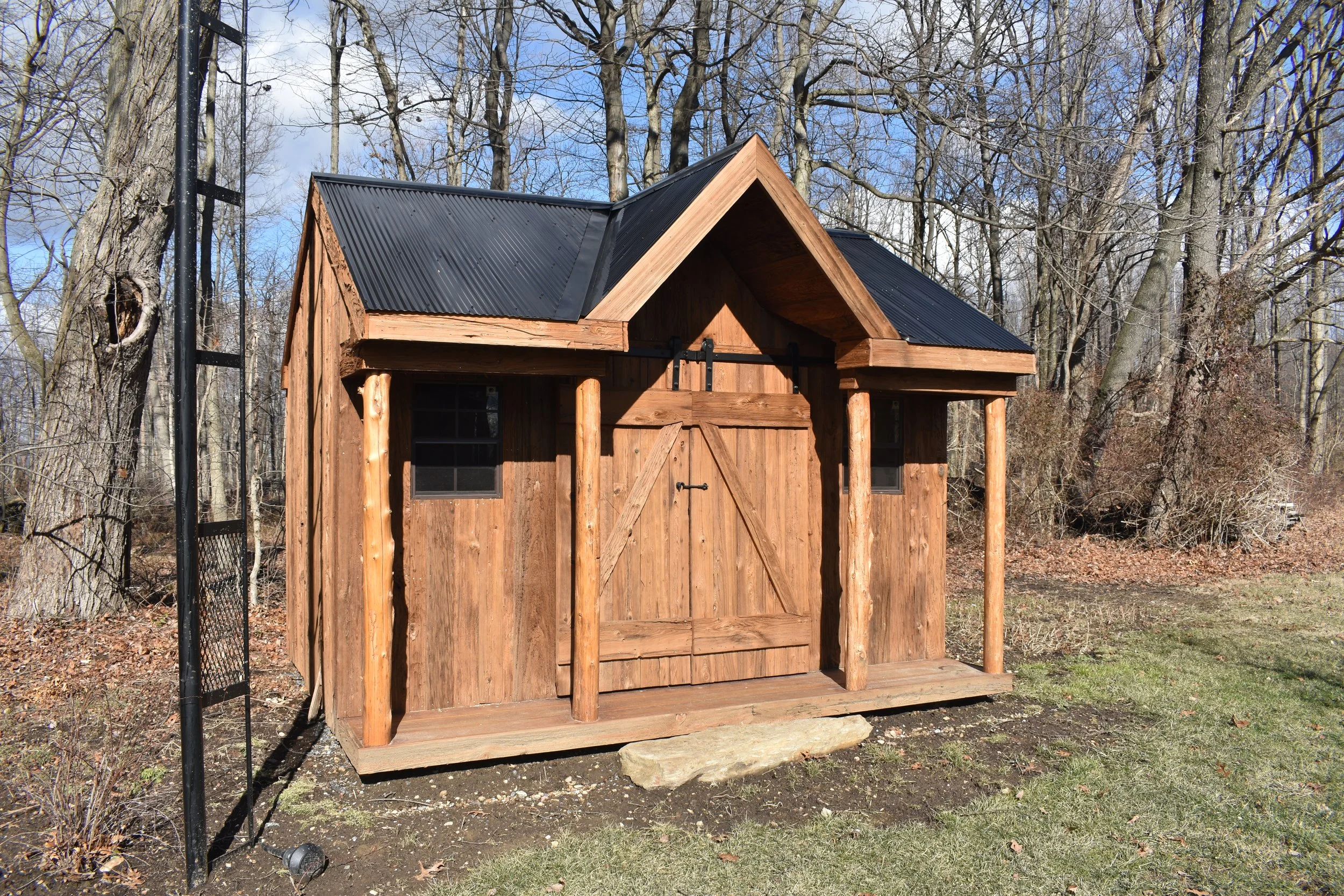 Cabin with side enterence.JPG