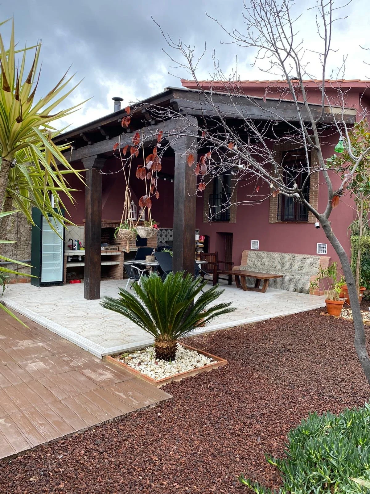 Fachada en hormigón imitación madera de Prefabricados Hermanos Cuevas (Badajoz)