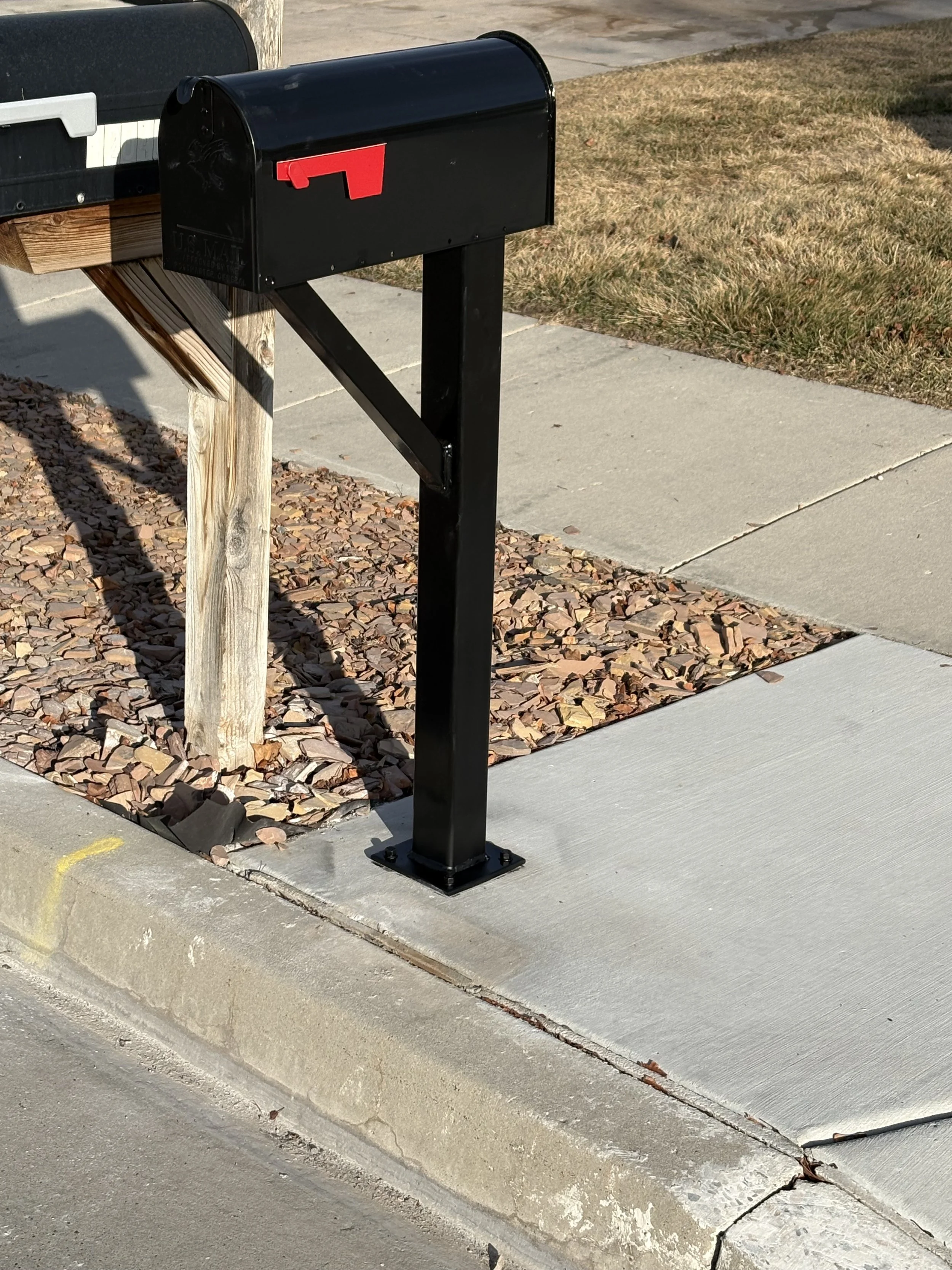 Mailbox 2.jpeg
