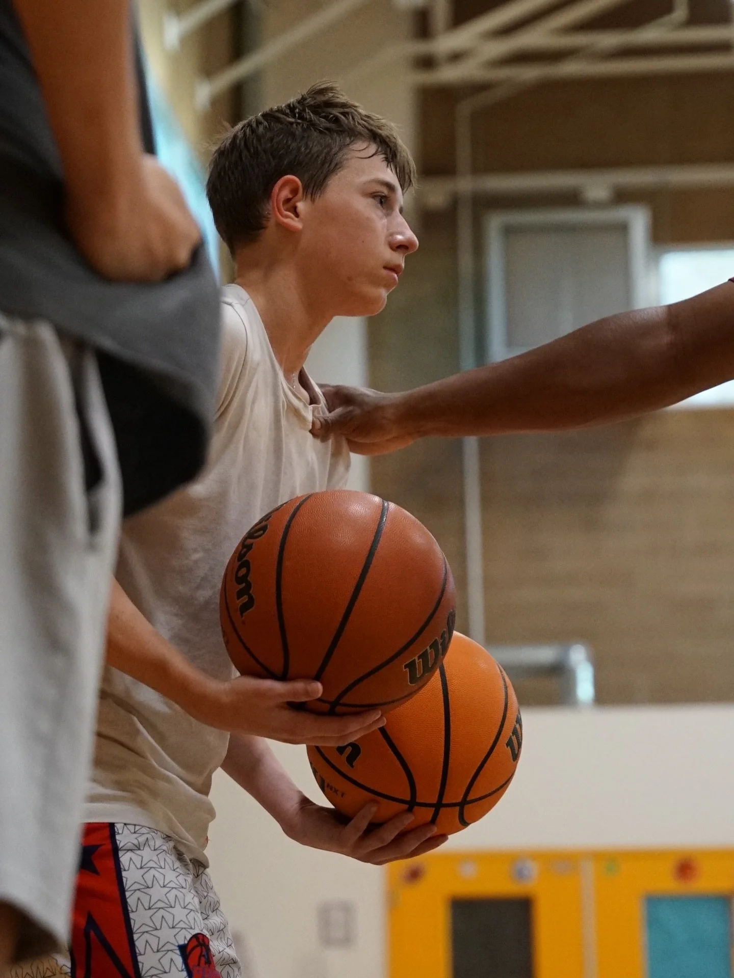 🏀🔥 THURSDAY NIGHT WORK. 🔥🏀

No crowds.
No highlights.
No shortcuts.

Just athletes putting in the work and coaches investing in every rep.

Coach Devin spent the evening helping athletes improve footwork, ball handling, shooting mechanics, defens