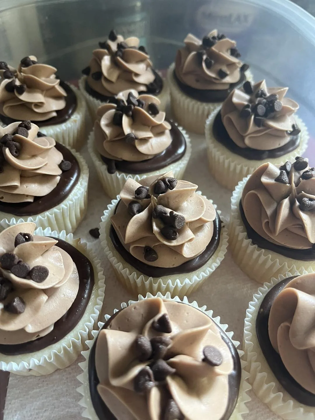 Marbled Cheesecake
-Vanilla & Cheesecake Cake, Chocolate Ganache, Chocolate Cream Cheese Frosting