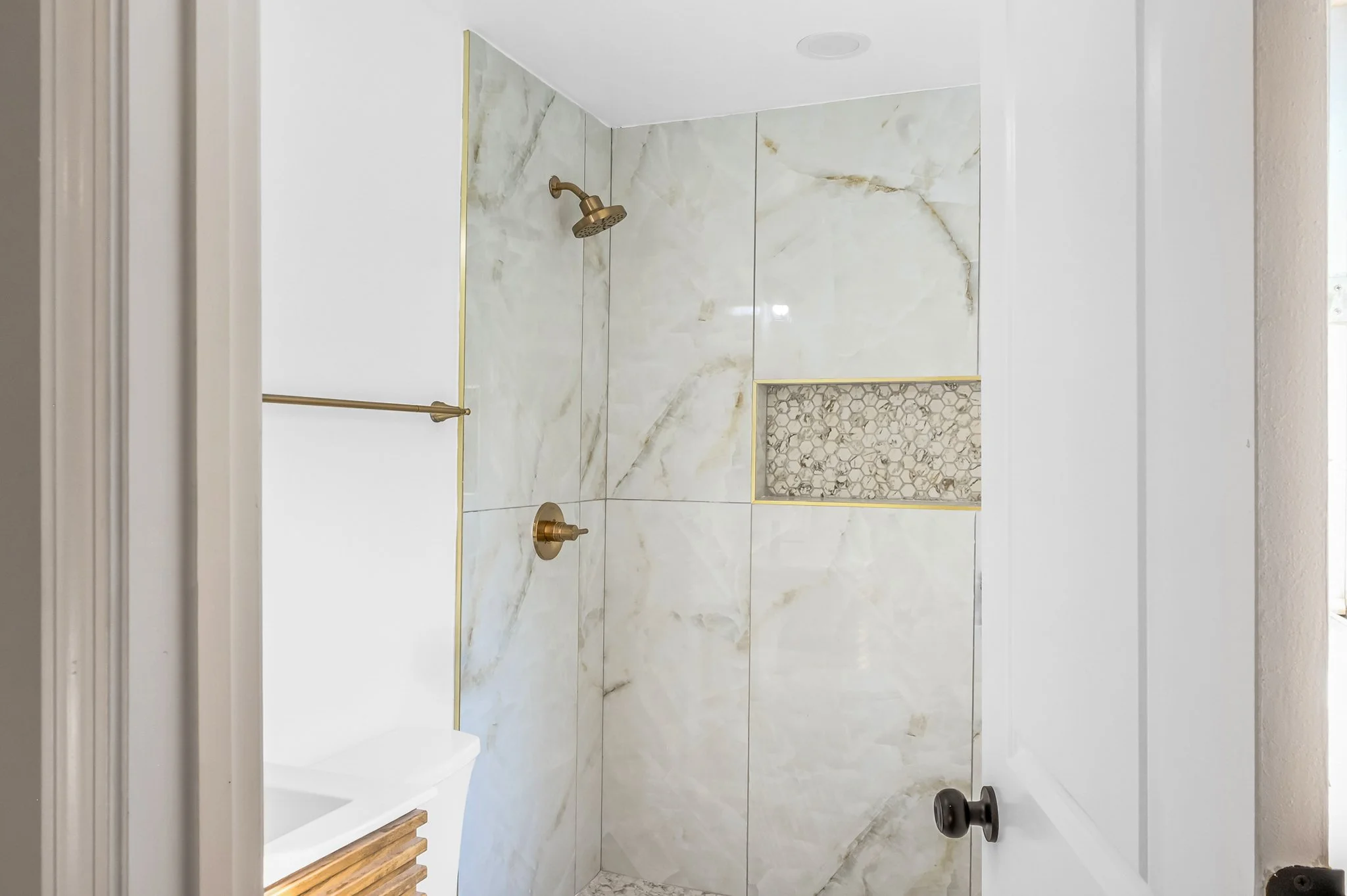 clarencegabriel_real_estate_2900_Eleanor-9.jpg