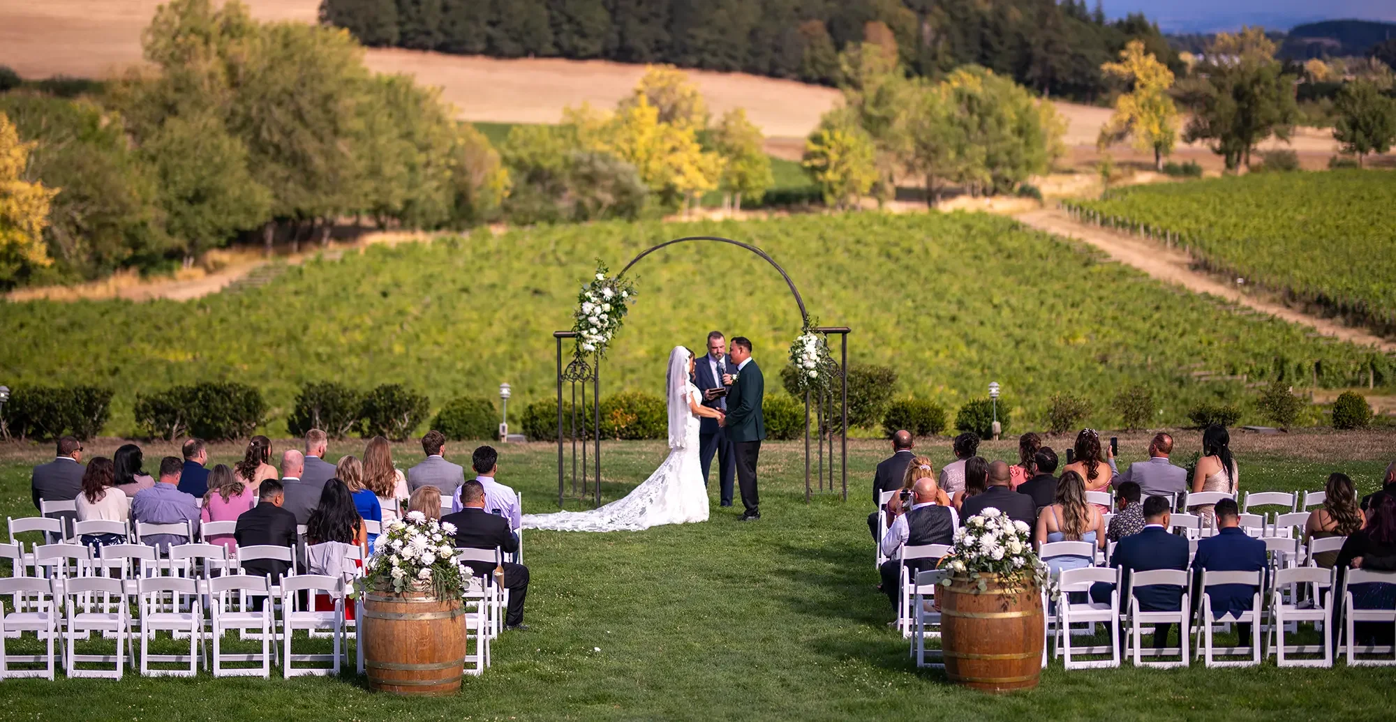 Winery-Wedding-Oregon0090.webp