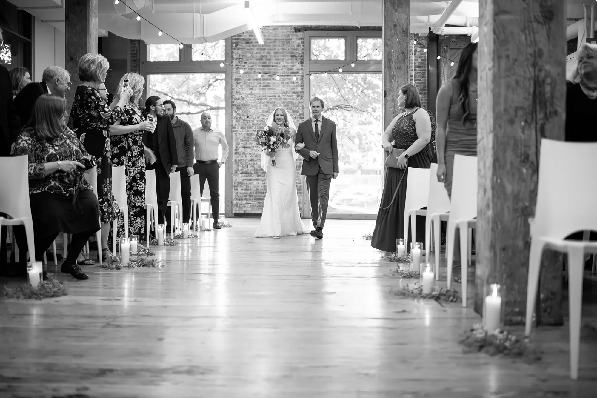 Photos from Portland Ecotrust Weddings from Portland Wedding Photographer Robert Knapp_00064.webp