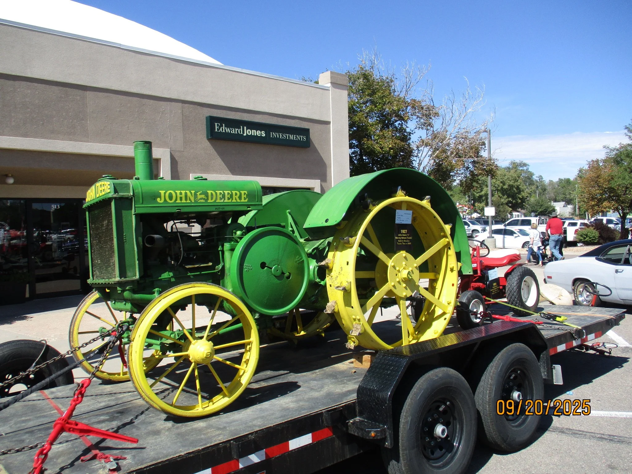 Trystan Tams 1927 John Deere Model D.JPG