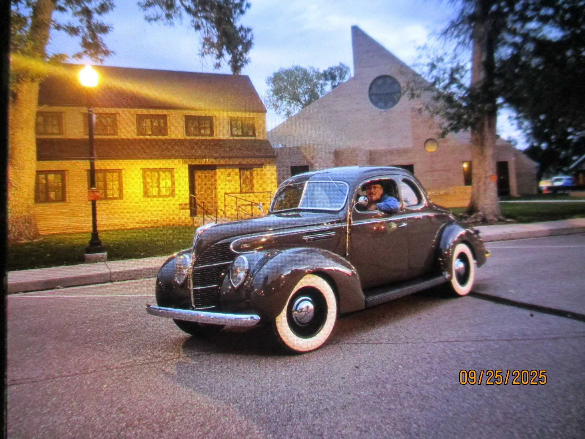 Larry Harris 1939 Ford Standard Coupe.JPG