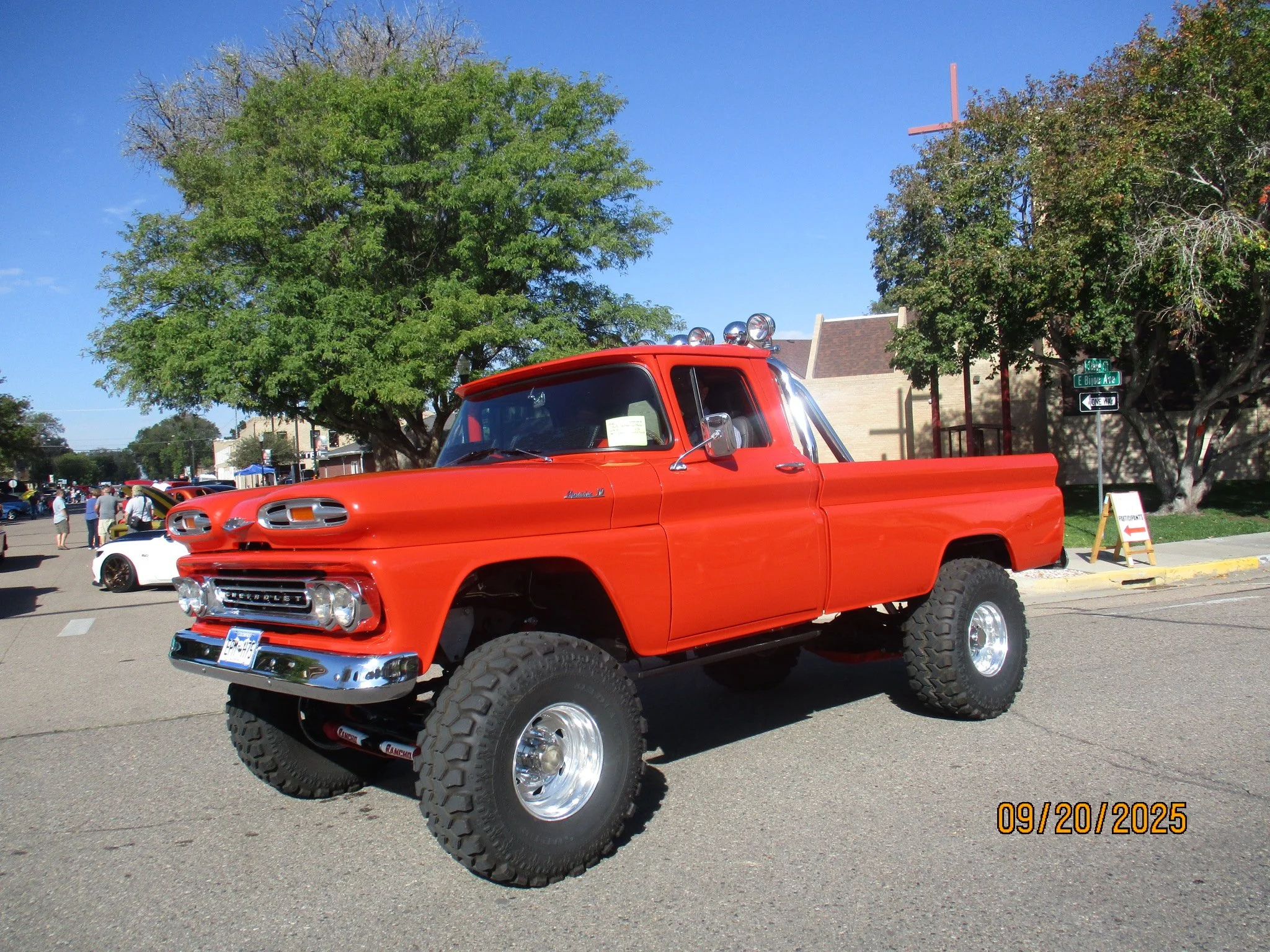 Rusty and Belinda Wilford 1961 Chevrolet 4x4.JPG