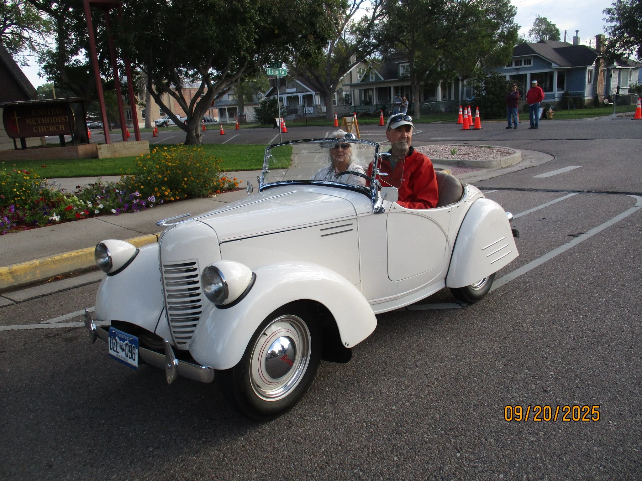 Fire Chief Award Rob & Becky Renard 1939 Bantam Roadster.JPG