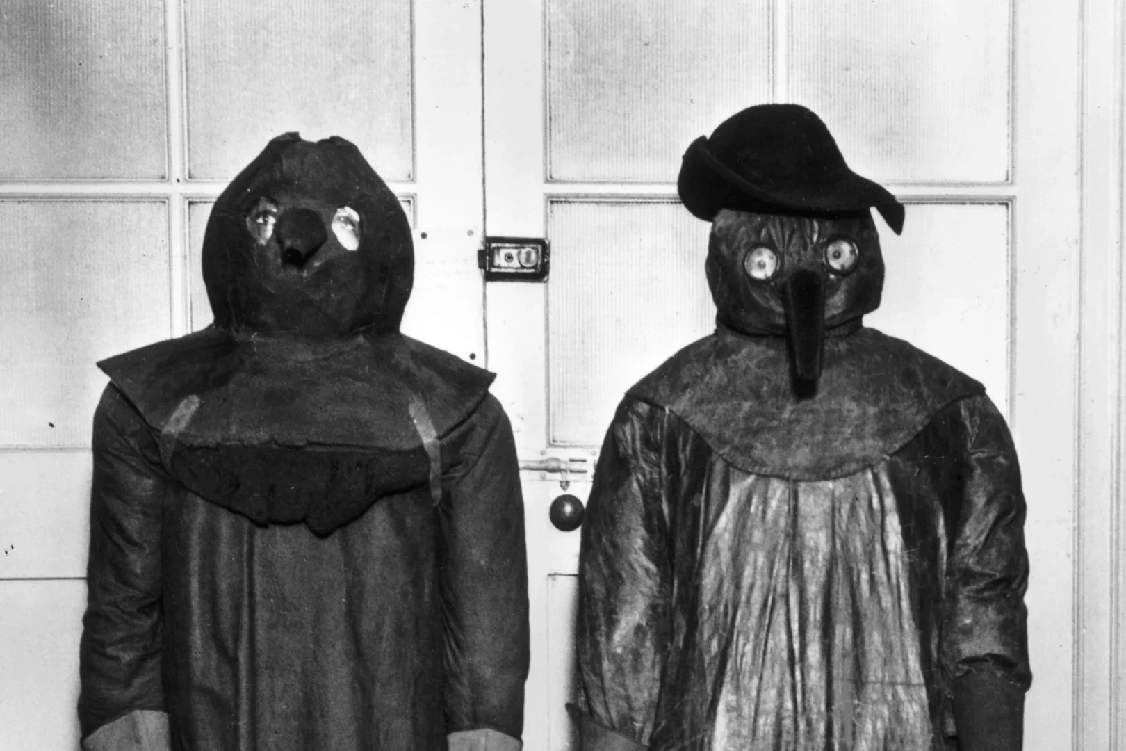 black mask plague.webp
