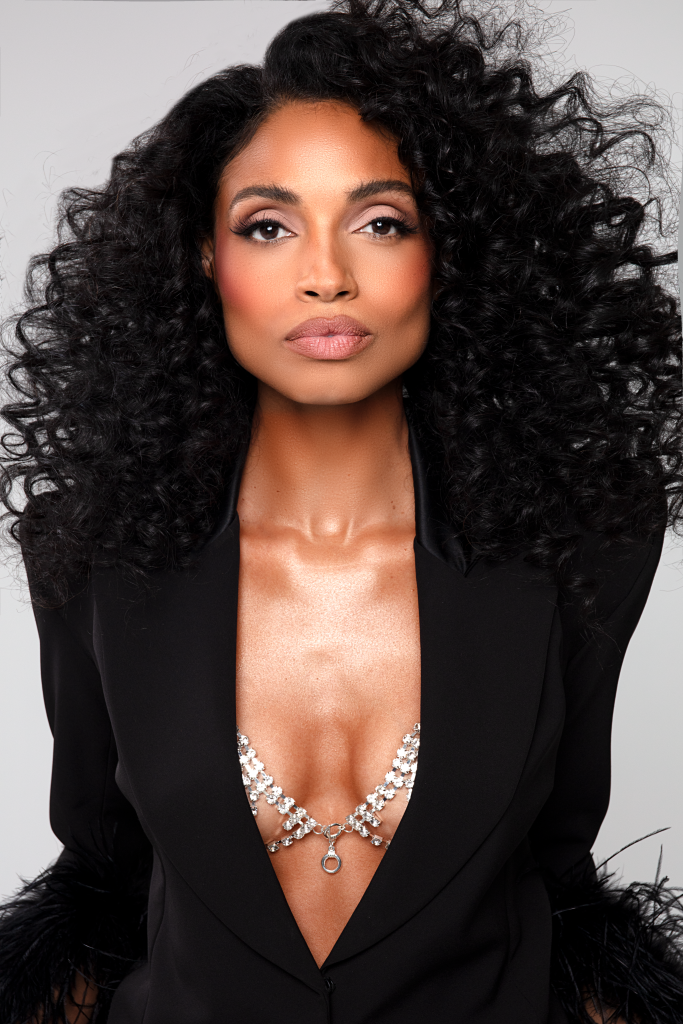 Gabrielle Ryan CONTRAST Apr22 - Danni9.png