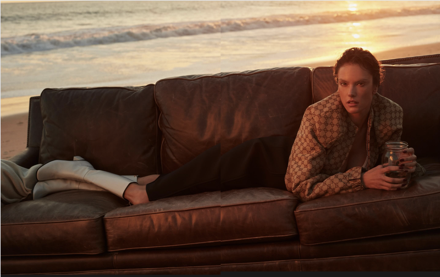 Alessandra-Ambrosio-by-Morelli-Brothers-Vogue-Czech-January-2024-15.png