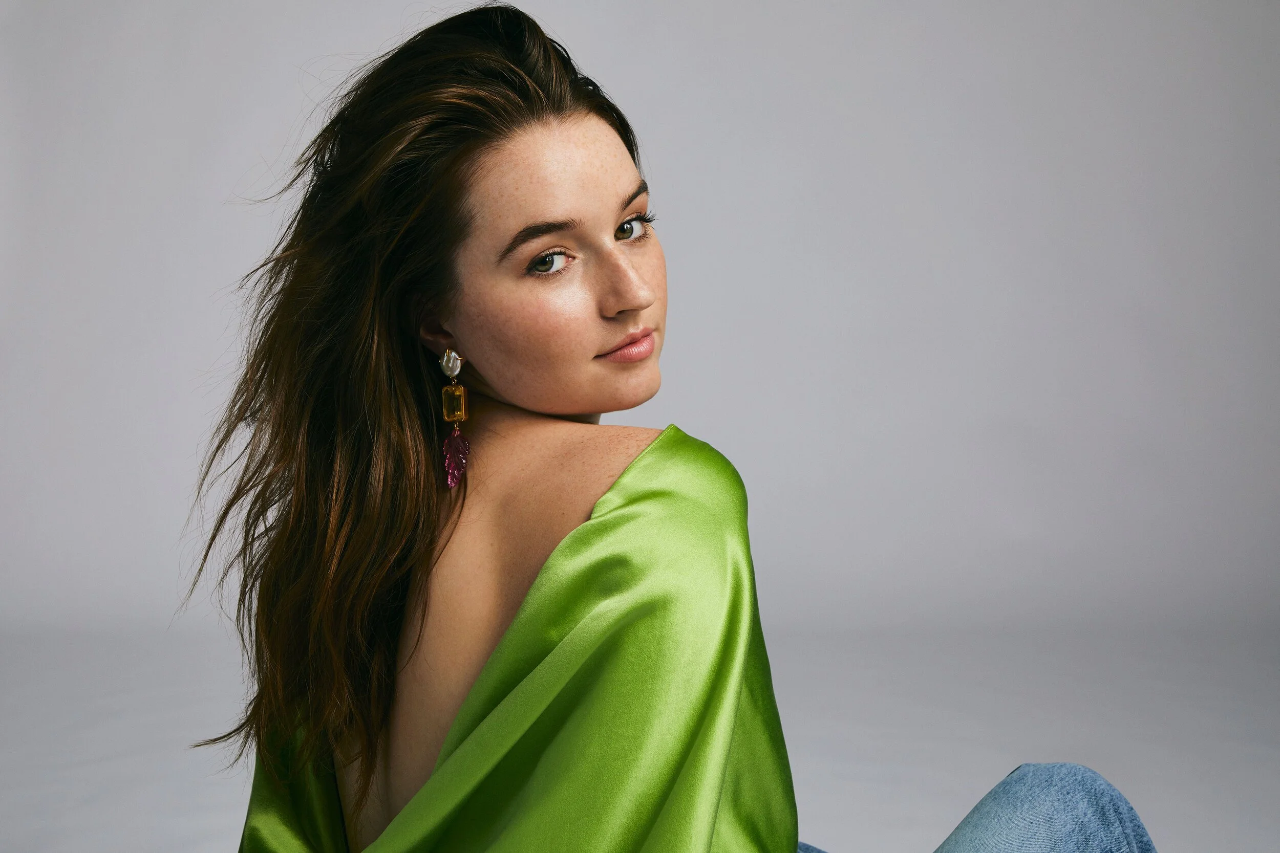 kaitlyn-dever-matthew-monzon-02.jpg