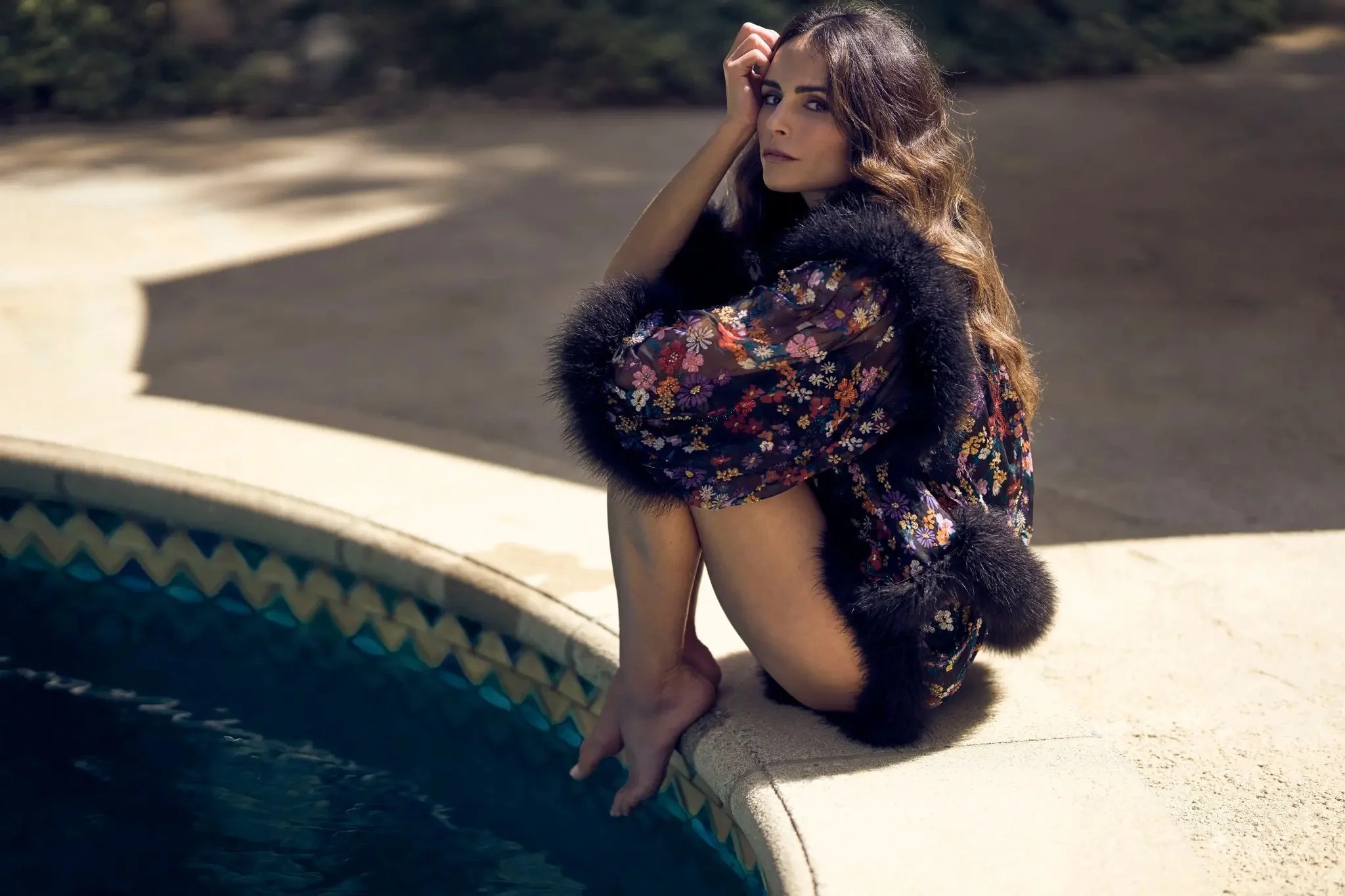 KurtIswarienko-JordanaBrewster-SHOT_05_Version2.jpg