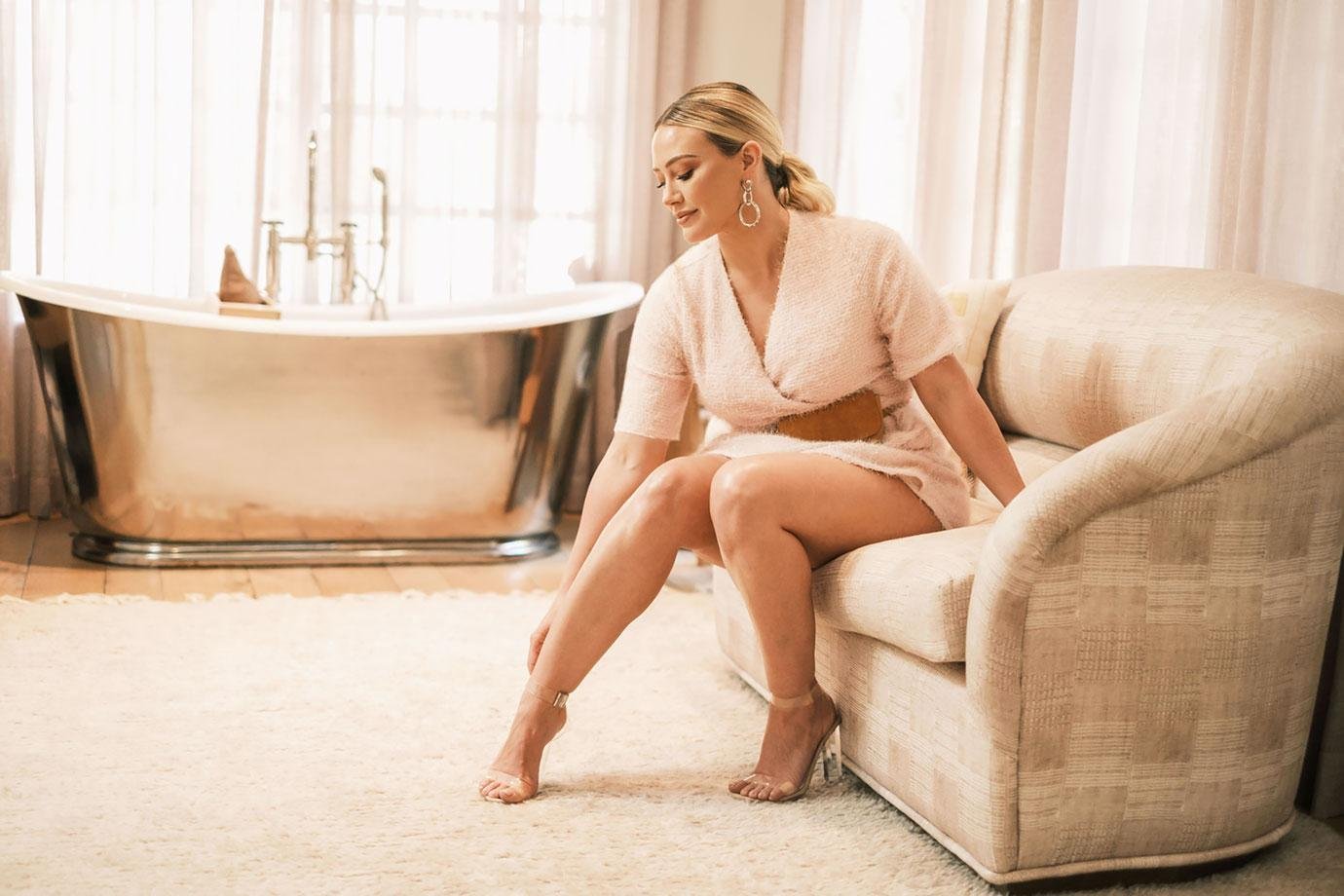 01-hilary-duff-smash-and-tess-romper-1639430774509.jpg