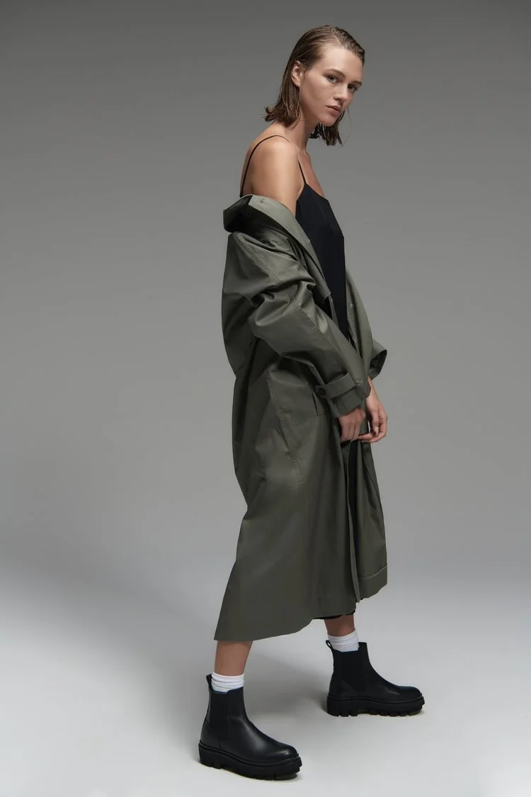20220907_LWINKLER_EVERLANE_EDITORIAL_NEWSEASONALLAUNCHES_L_06_SLIP_DRESS_0974.jpg