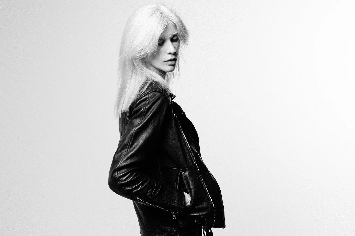 sarahlaird-82126-h1000-q90-rz3-b75.jpg