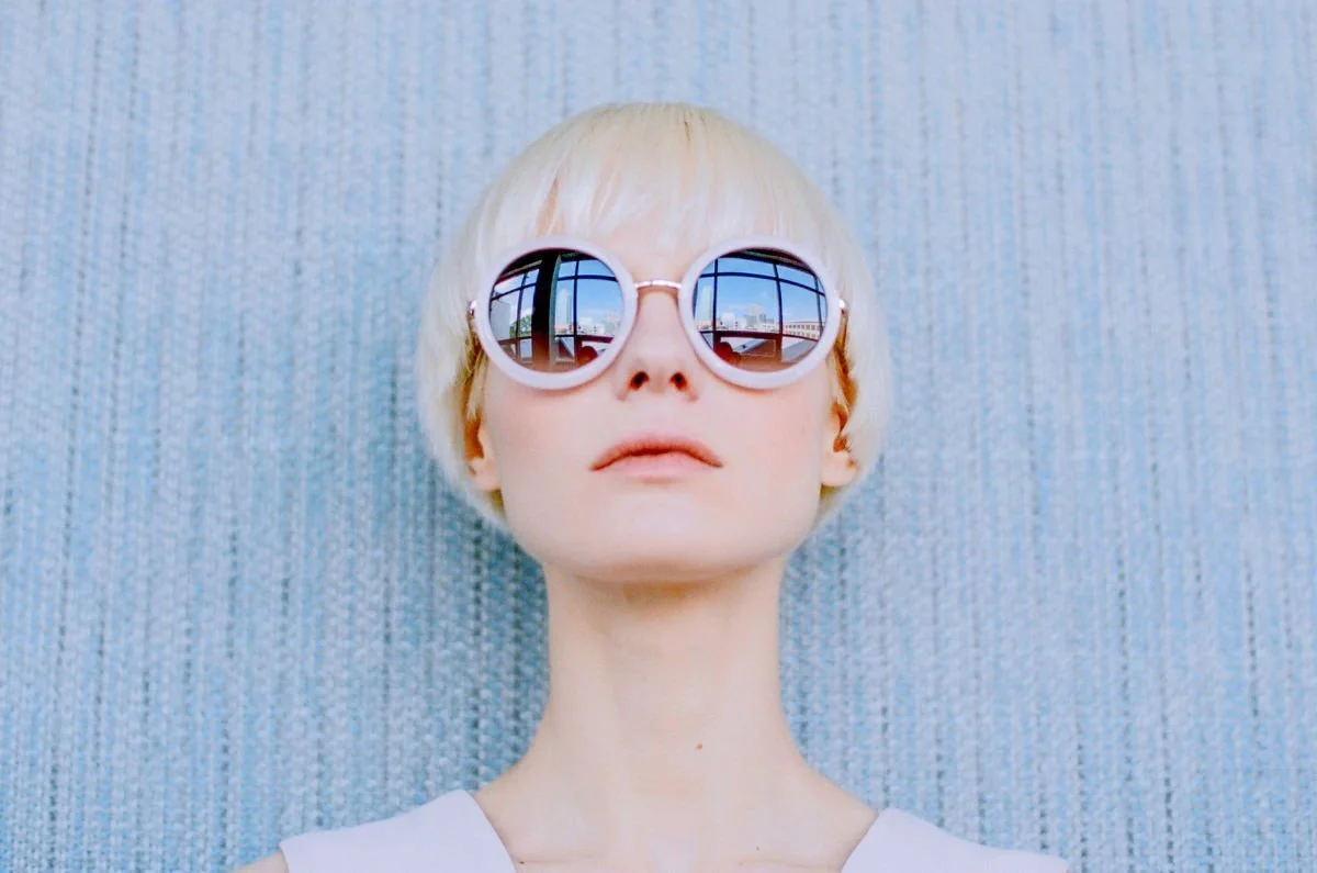 sarahlaird-81929-w1200-h800-q80-rz3-b75-f0.jpg