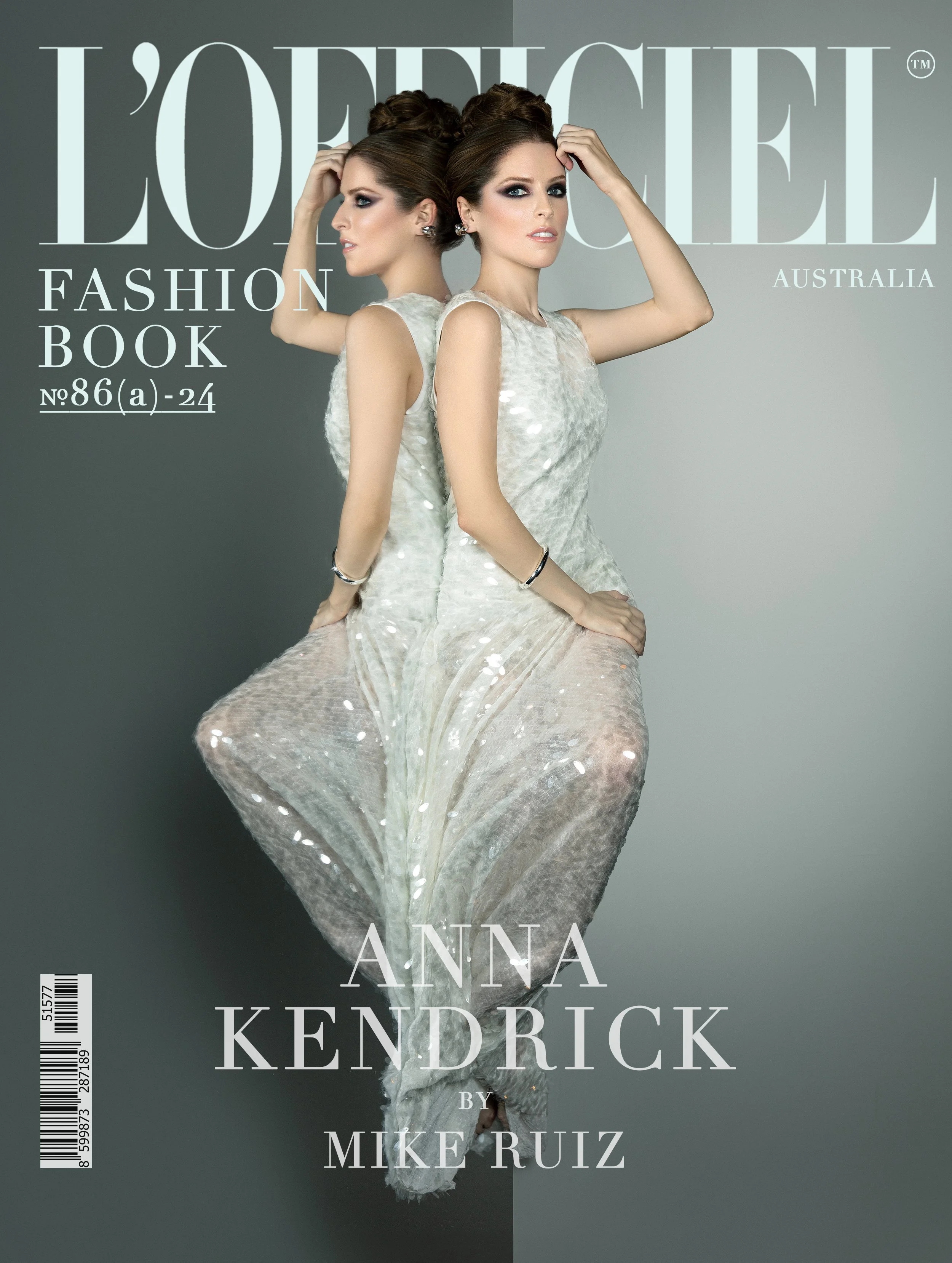 AU86_LOFFICIEL_FASHION_BOOK_Anna Kendrick Cover A.jpg