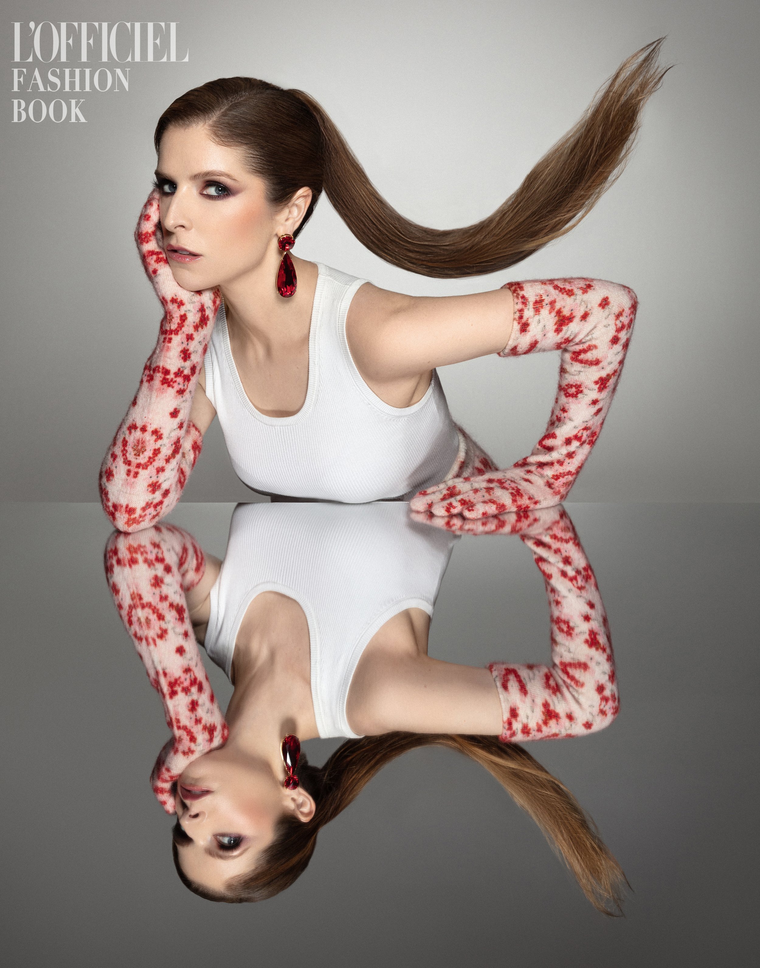 MC53_LOFFICIEL_FASHION_BOOK_Anna Kendrick 1.jpg