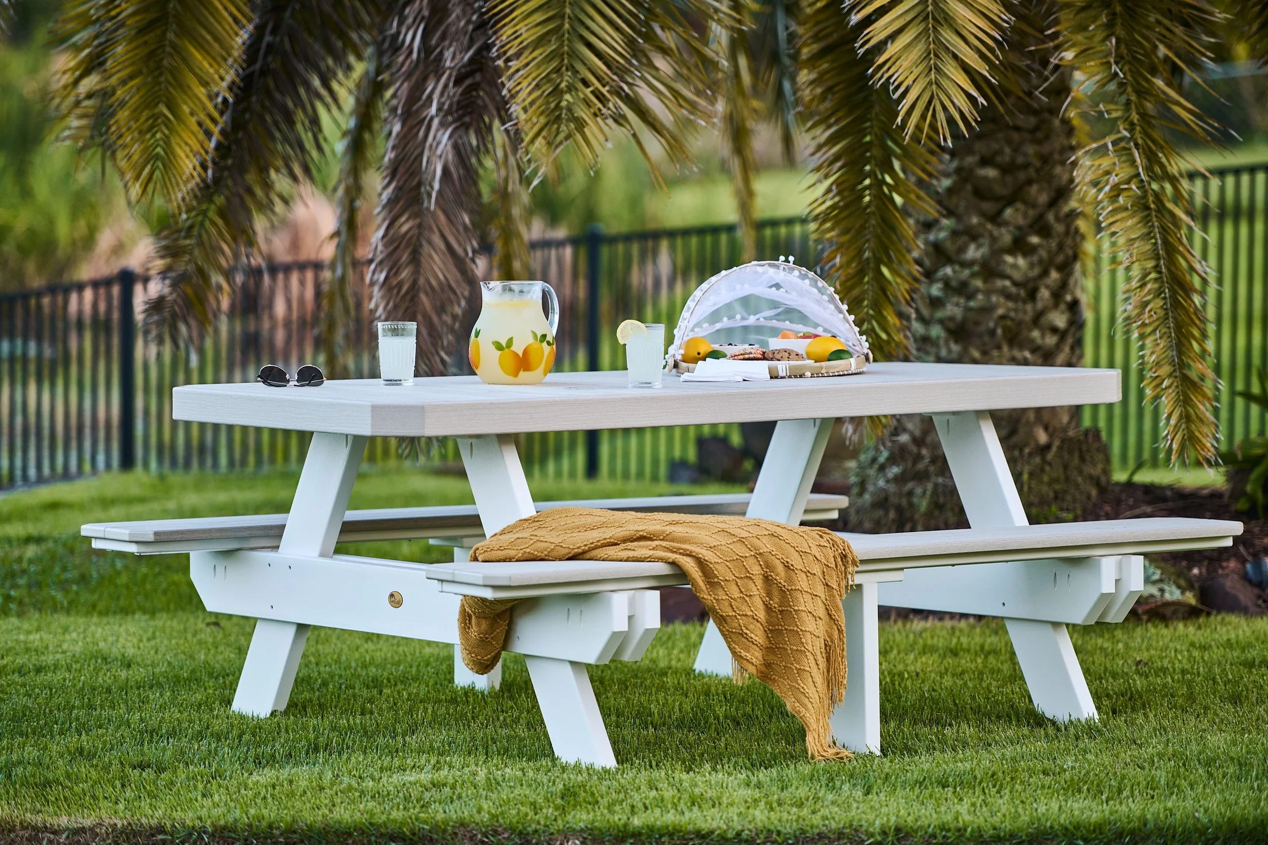 Poly 6' Rectangular Picnic Table (Birch & White) 1.jpg