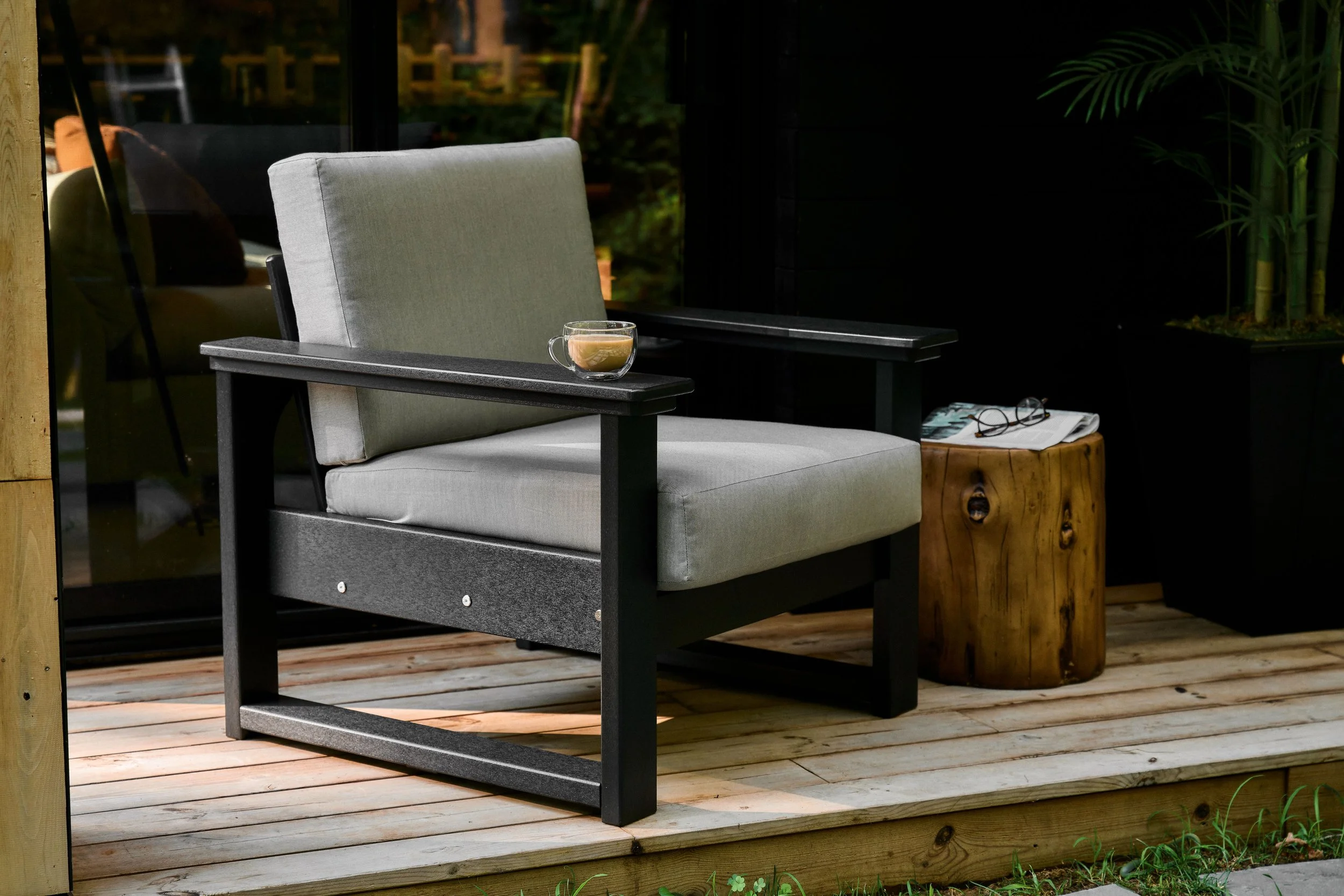 Lanai Deep Seating Chair (Black-Spectrum Dove).jpg