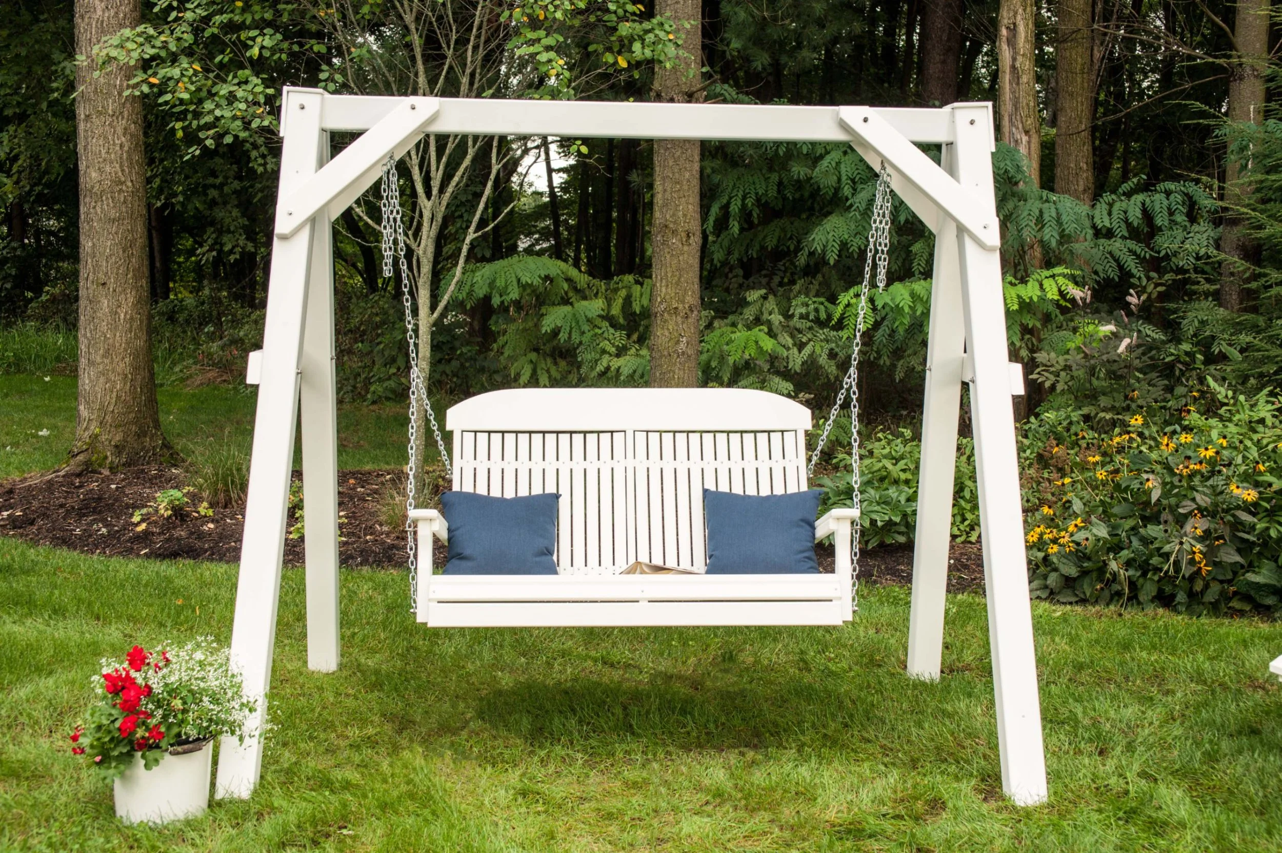 4' Classic Poly Swing (White) 3.jpg