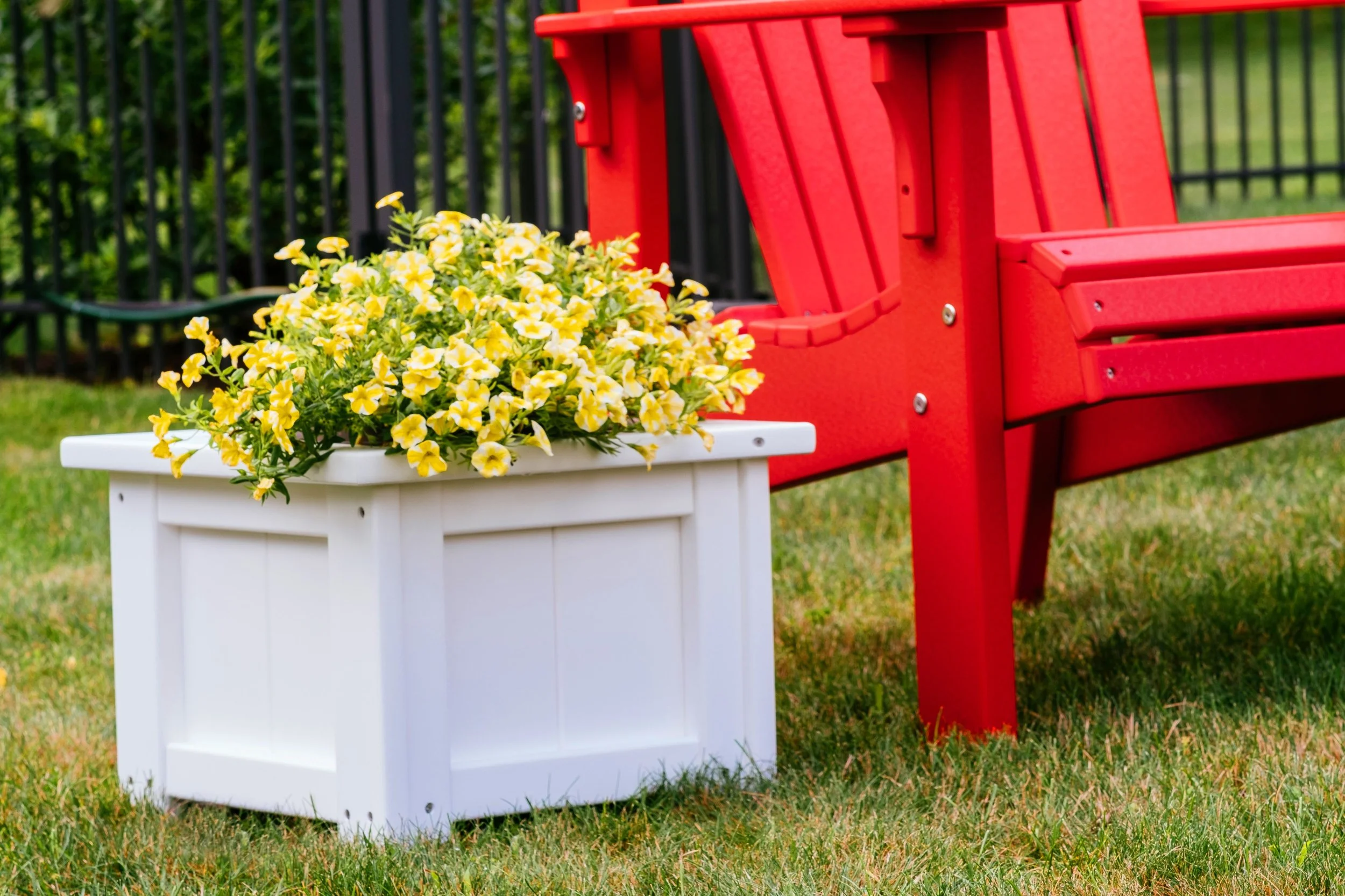 Poly 15'' Square Planter (White).jpg