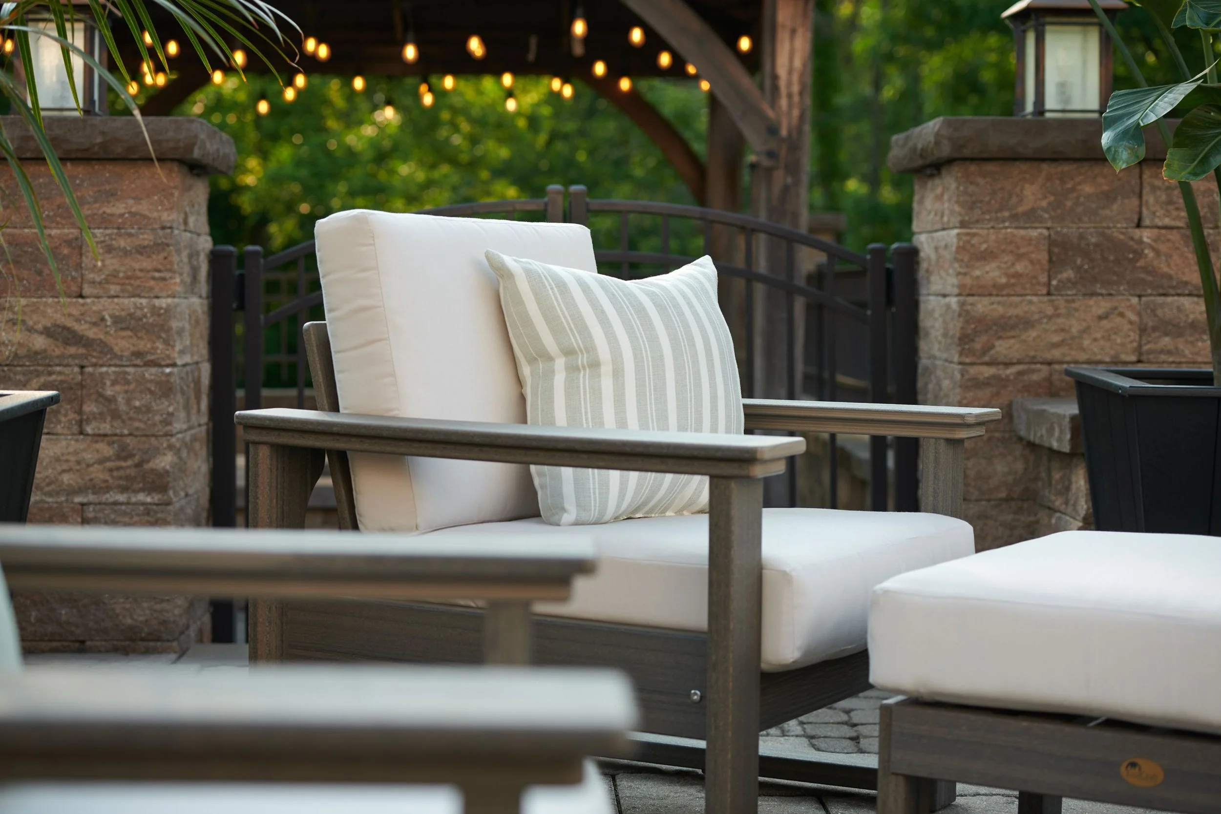 Lanai Deep Seating Chair (Coastal Gray-Canvas) 2.jpg