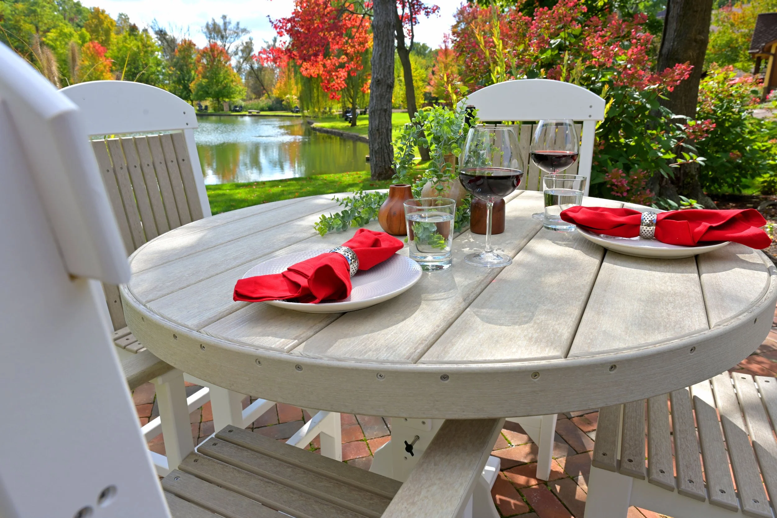 Poly 4' Round Table Set (Birch & White) 1.jpg