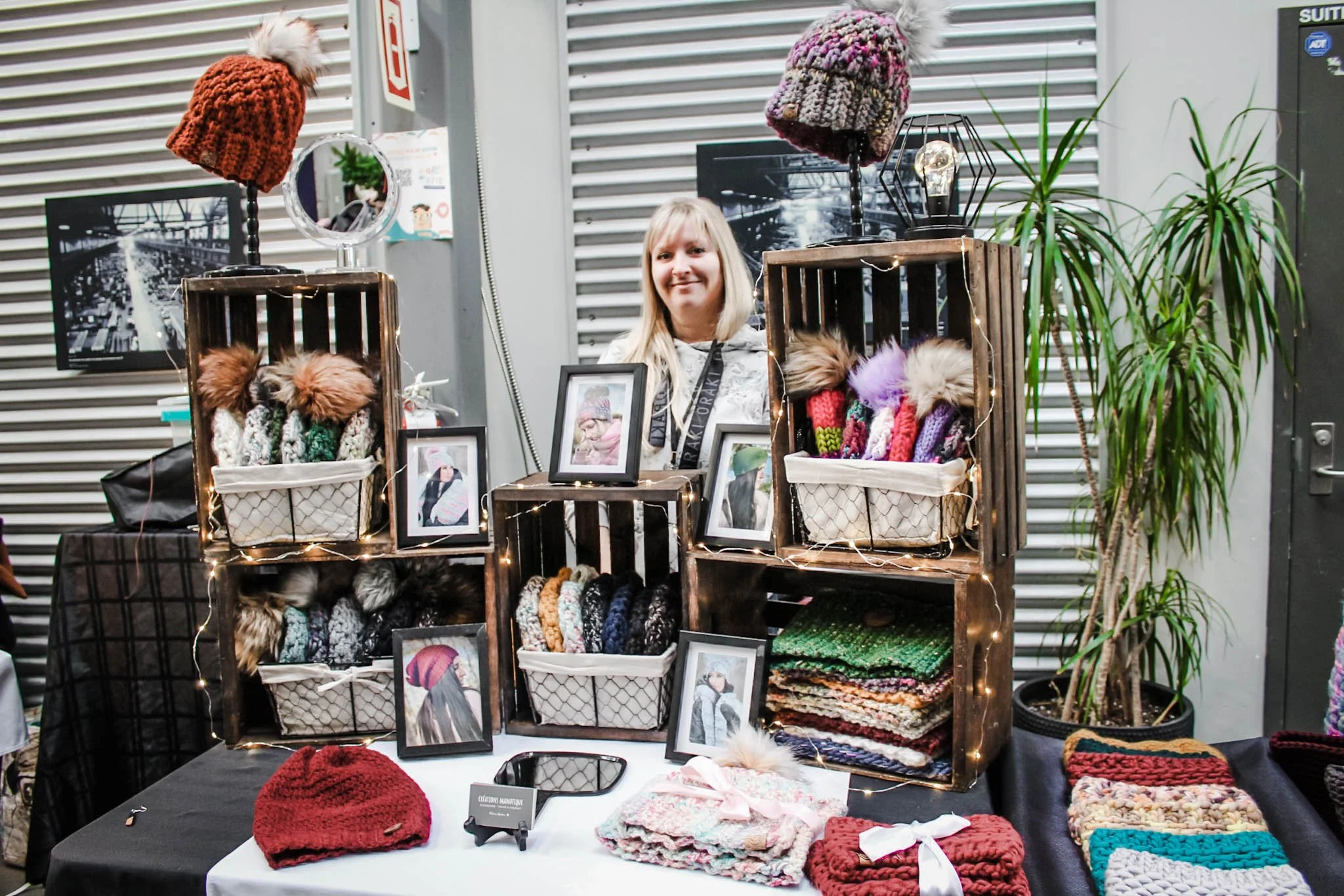 Marche des Fetes au Locoshop Angus _ Collectif Creatif MTL Mel Serangelo (2).jpg