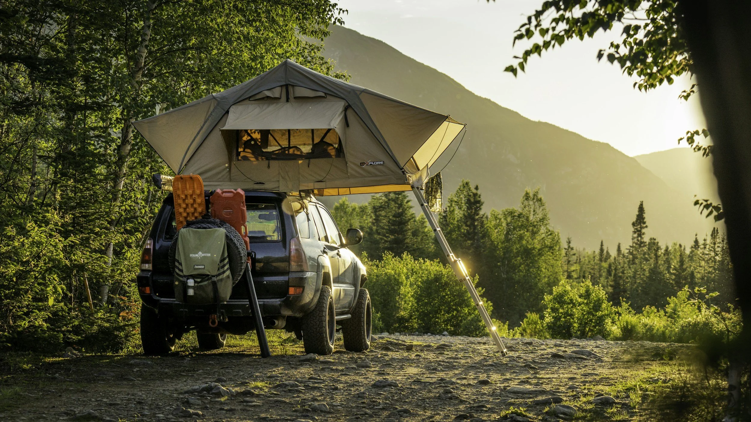 Outdoor tents, camping bags, sleeping bags, camping chairs, flashlights,  outdoor lamps, outdoor and hammocks, and fishing rods.