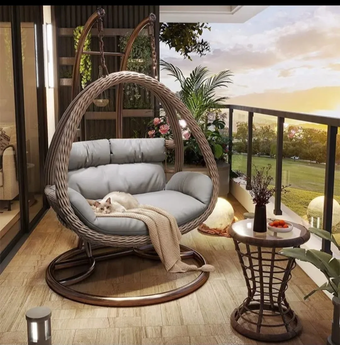 Luxurious Outdoor Wicker Nest Chair