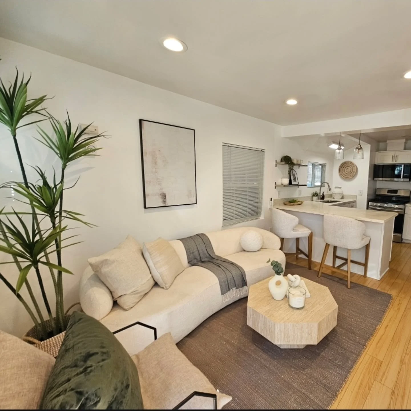 Smaller ADUs deserve love too this cute little bungalow in Hollywood sold very quickly after we gave it life ❤️