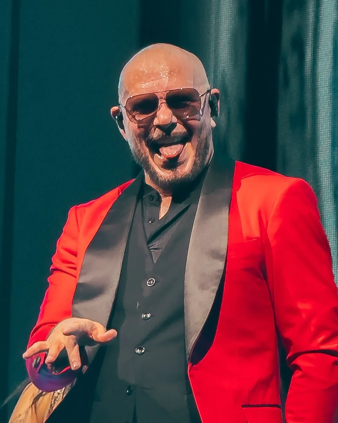 The one. The only. MR. WORLDWIDE @pitbull brought out @liljon , @djlaz , @godjera , and more for a WILD first stop at @ithinkfiamp on his new &ldquo;I&rsquo;m Back!&rdquo; Tour! Top tier production, nonstop hits, and choreography fit for the man hims