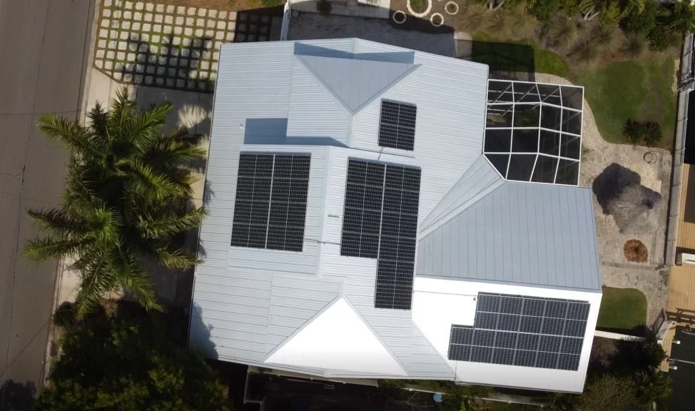 05_03-metal-roof-with-solar-aerial__PHI_Photo1.jpg