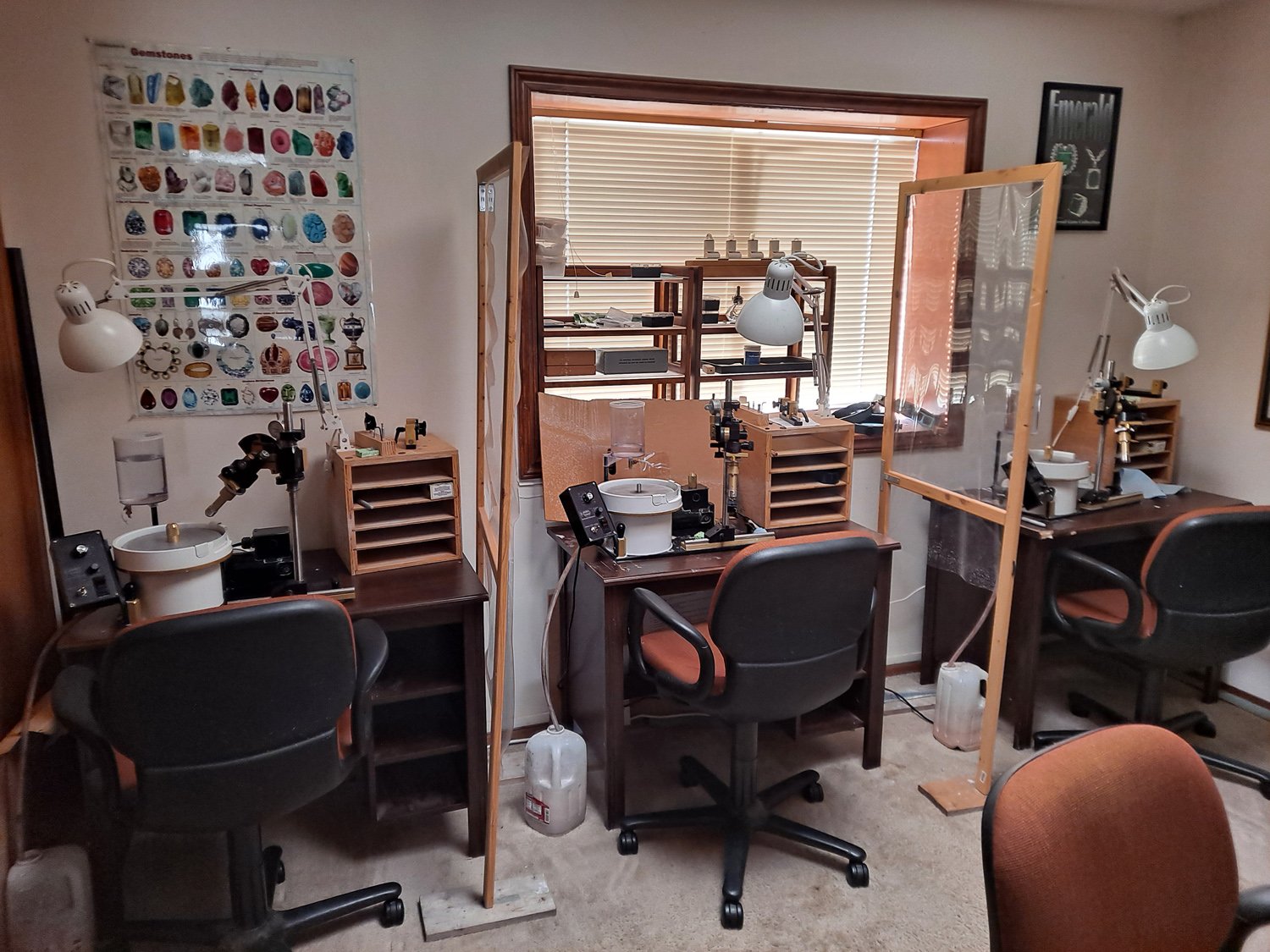 Faceting-Room-2.jpg
