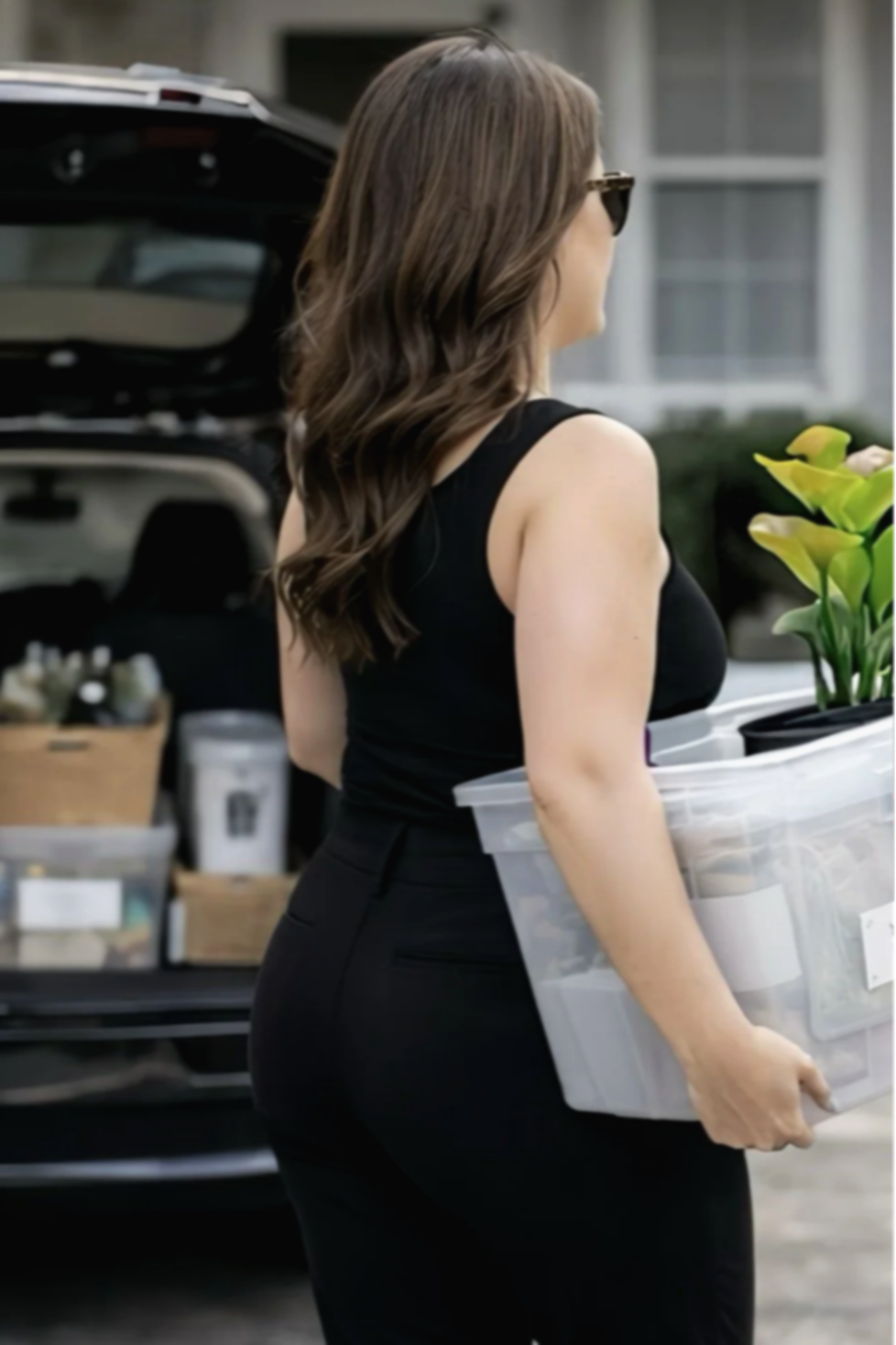 hot woman professional organizer