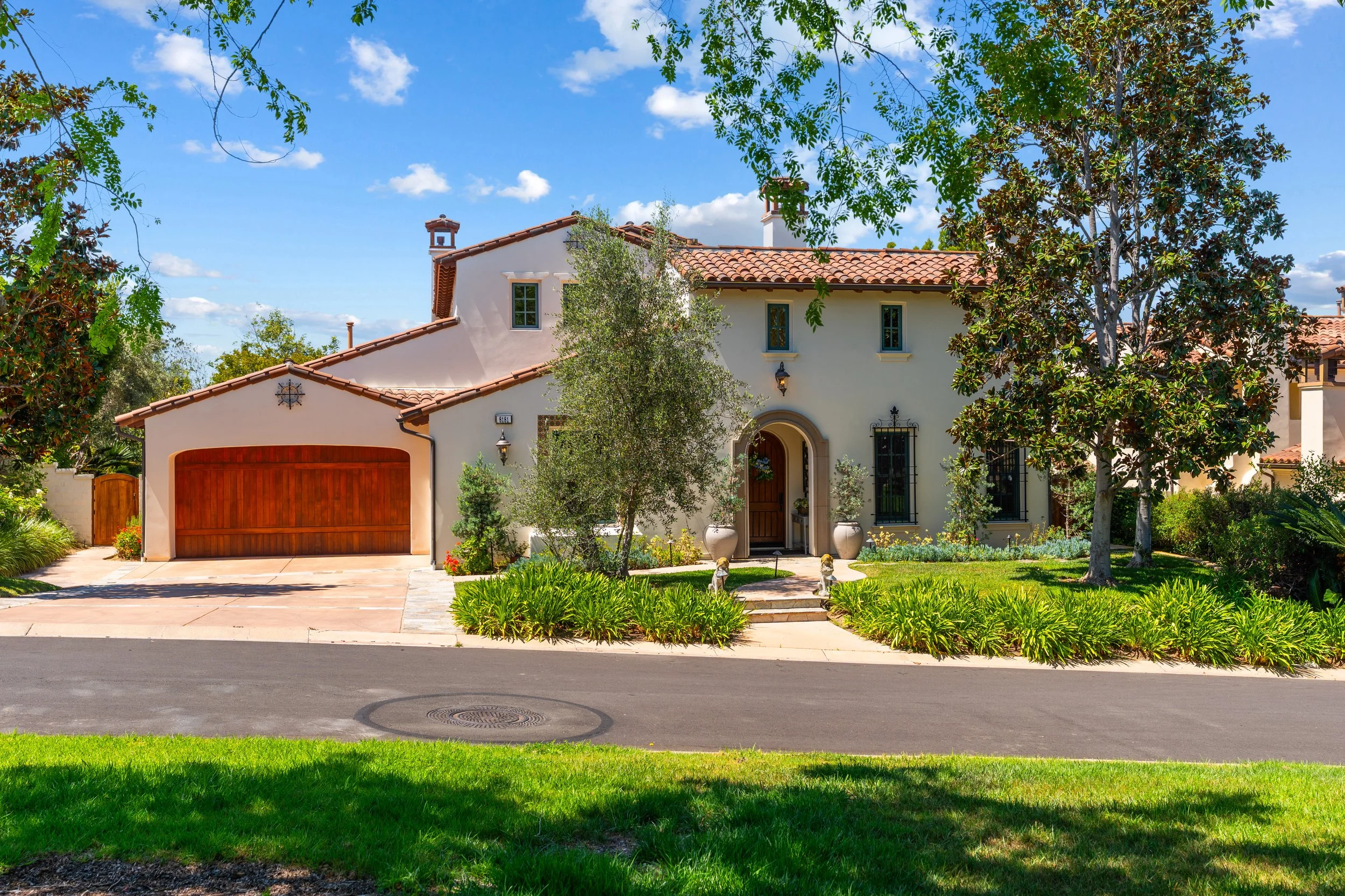A9M_001_8181 Lamour Ln.jpg
