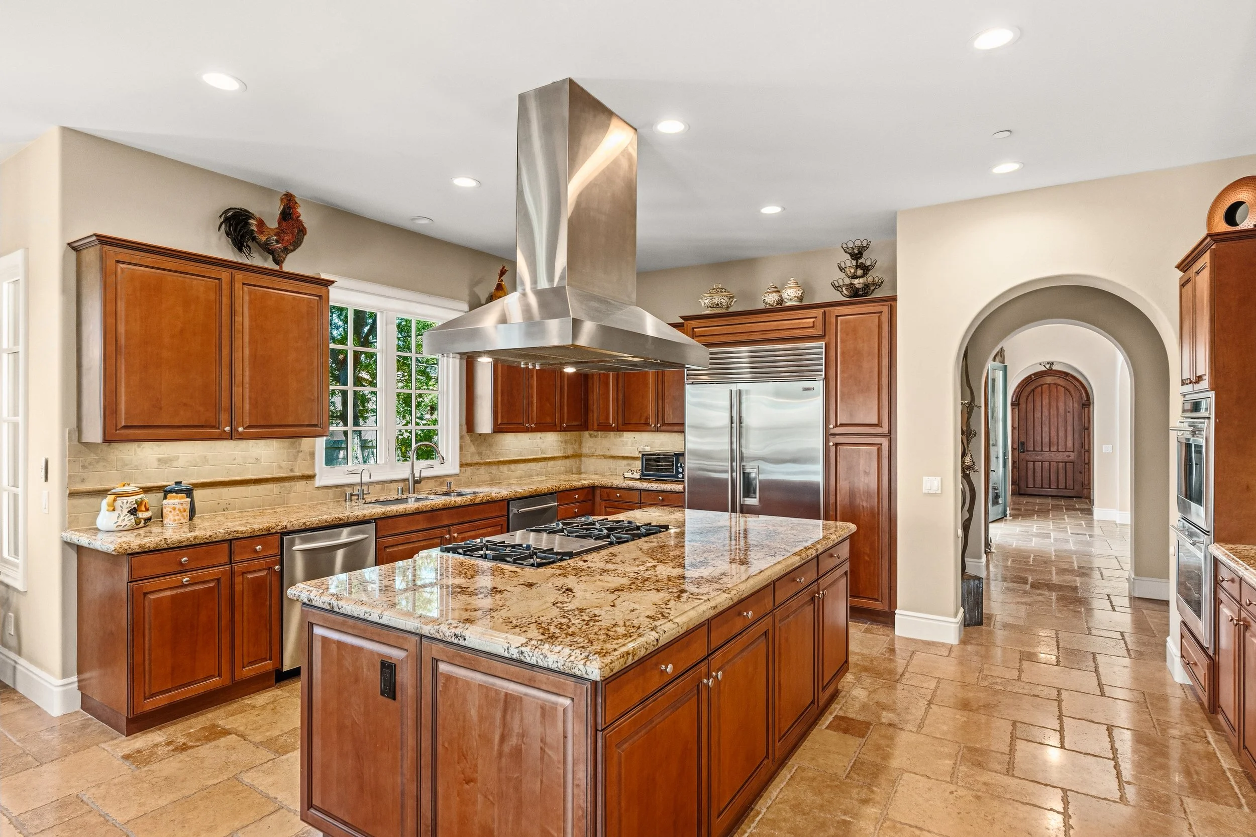 A9M_015_8181 Lamour Ln.jpg