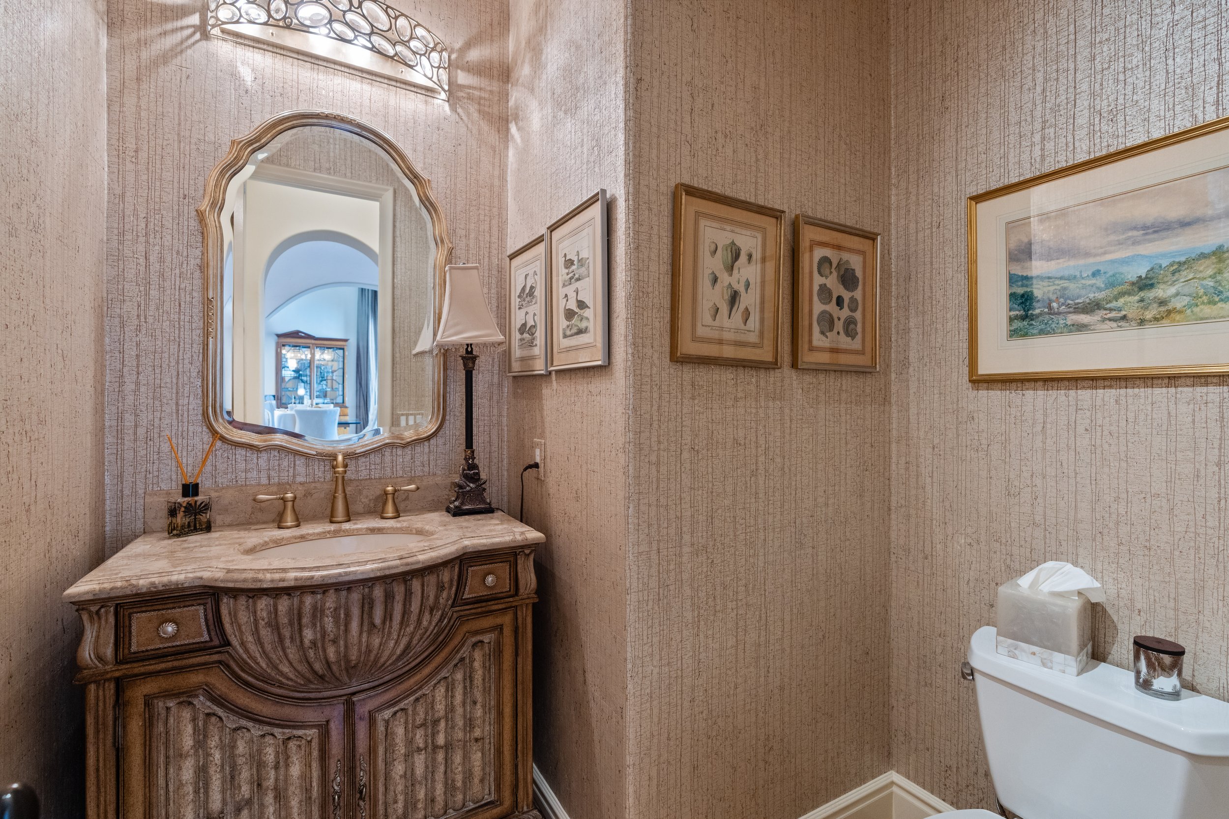 A9M_014_8181 Lamour Ln.jpg