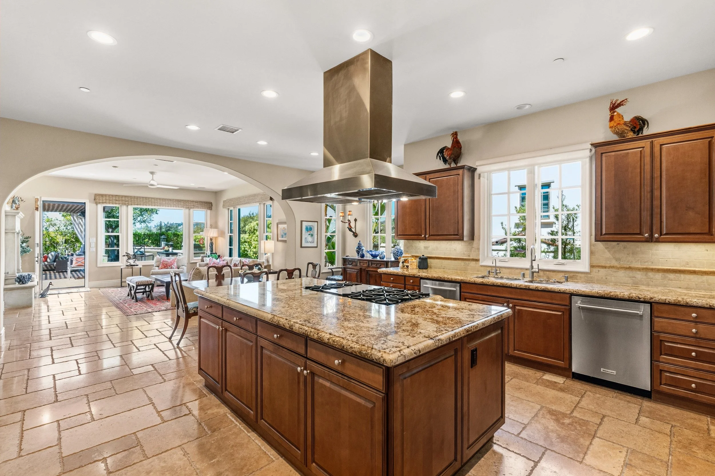 A9M_018_8181 Lamour Ln.jpg