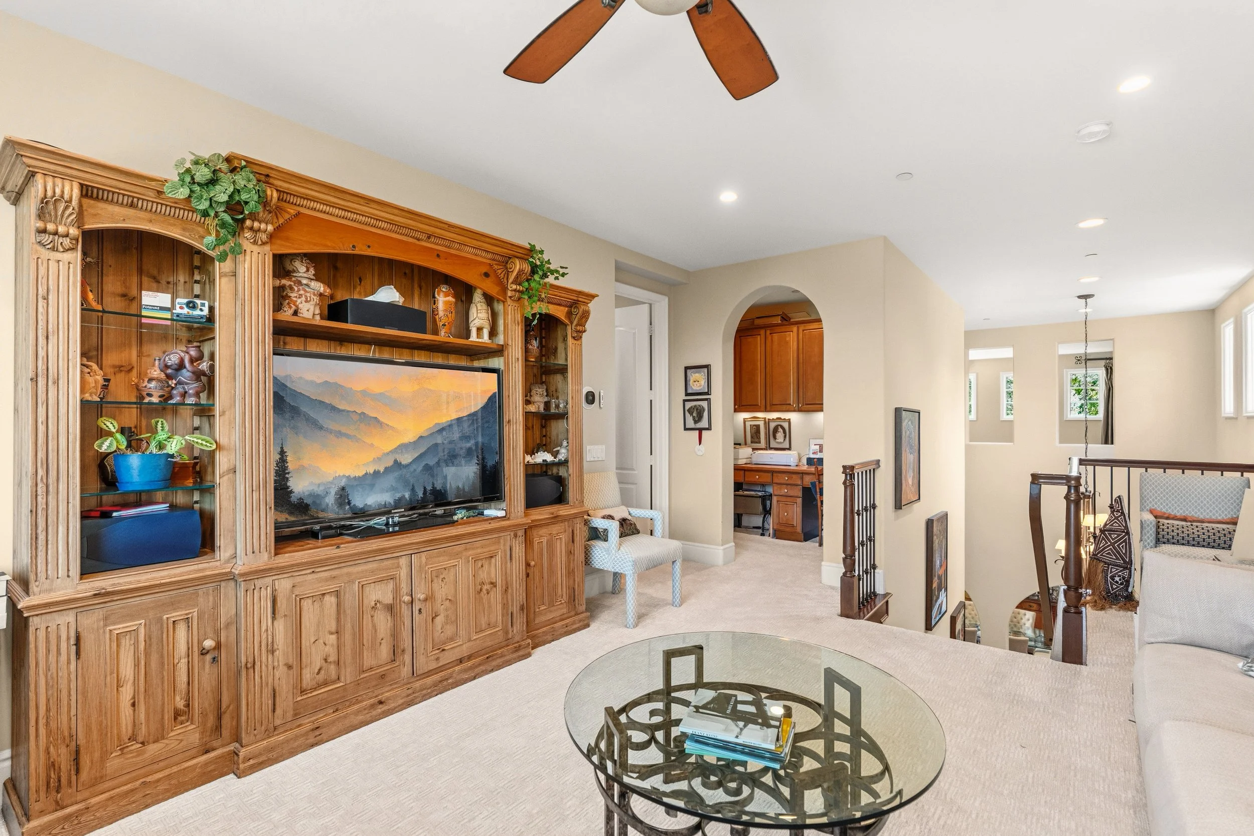 A9M_041_8181 Lamour Ln.jpg