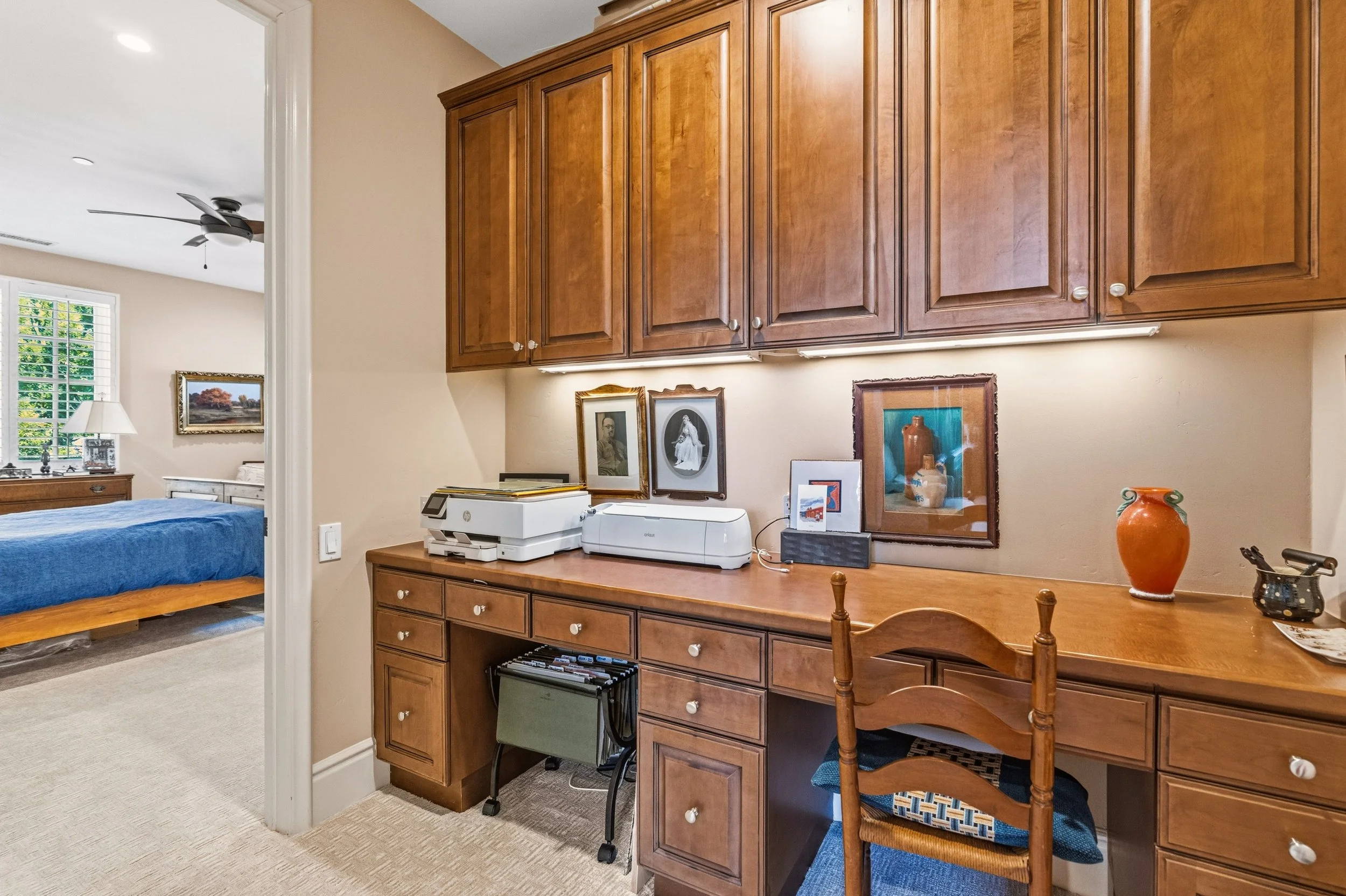 A9M_047_8181 Lamour Ln.jpg