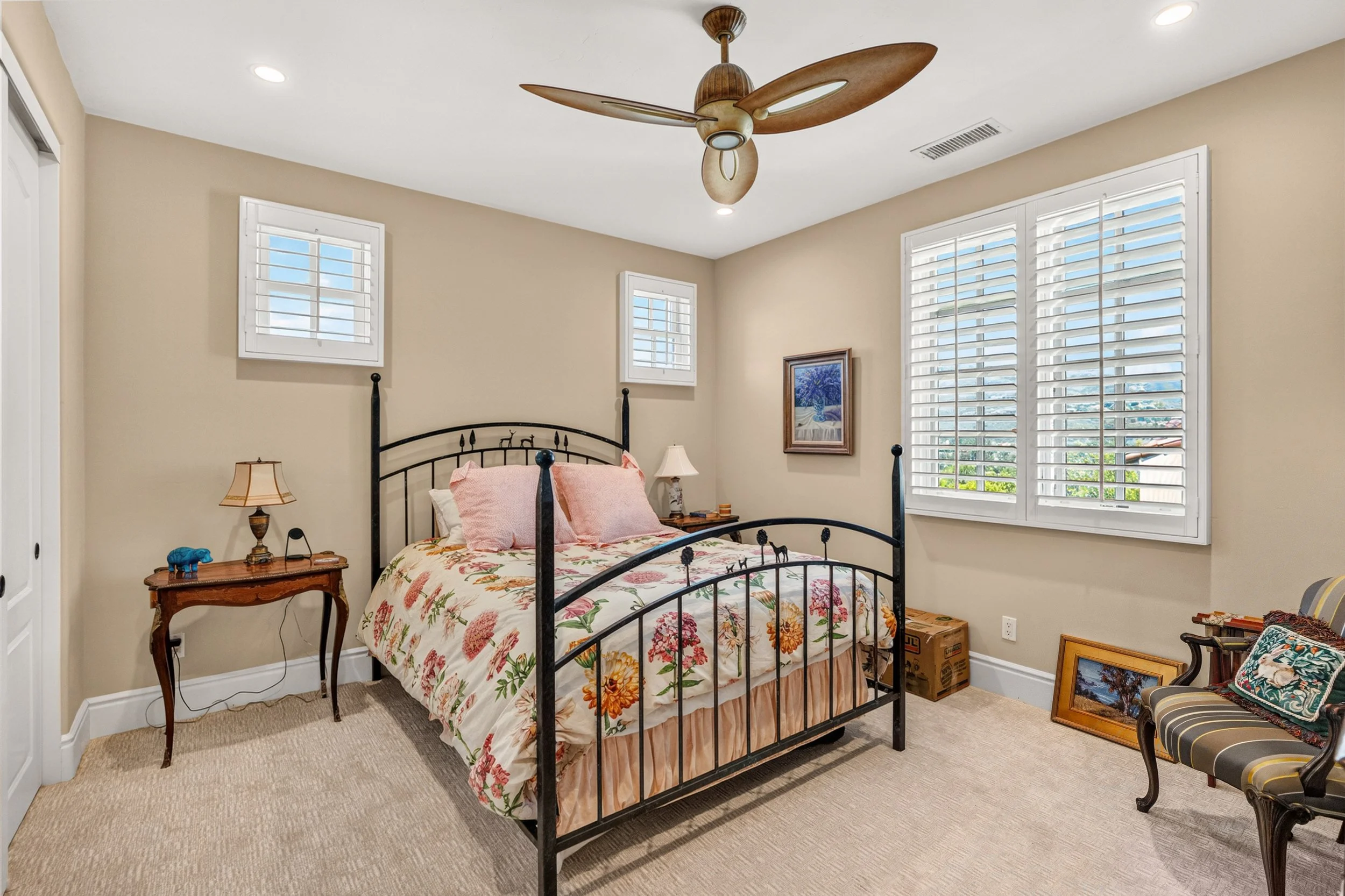 A9M_055_8181 Lamour Ln.jpg