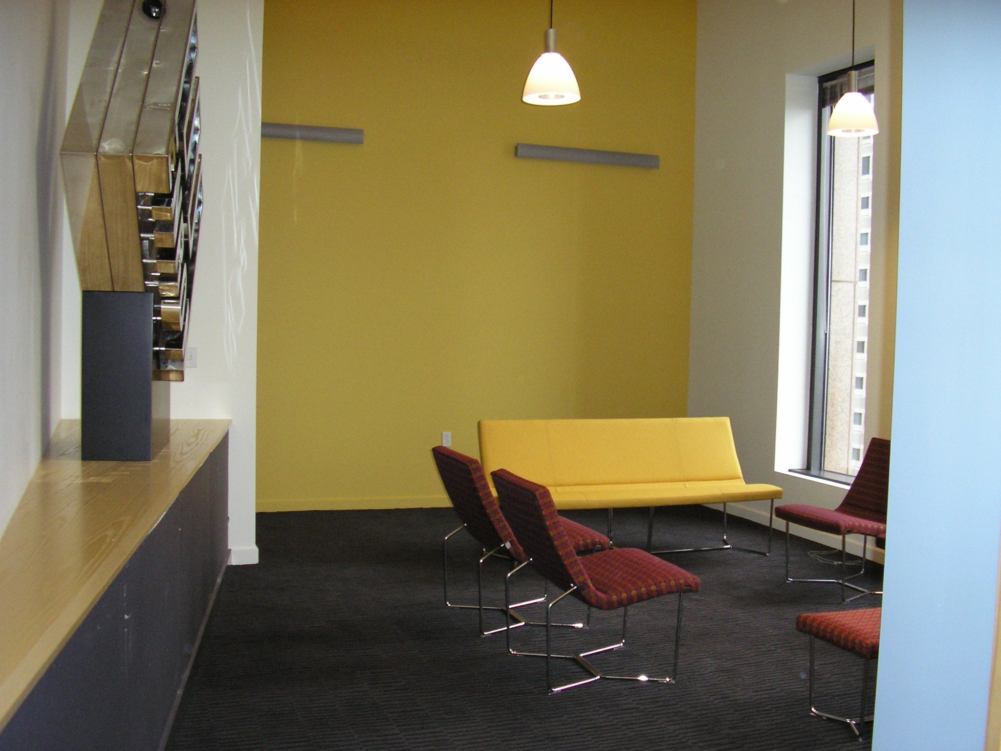 Noble - Lounge 05.JPG