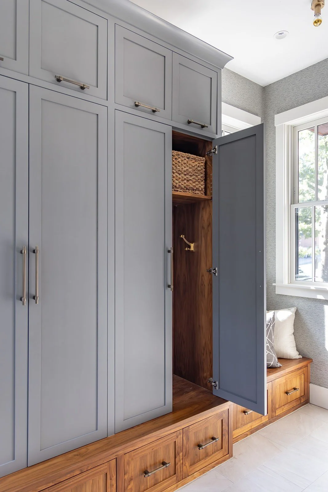 mudroom interiors.jpg