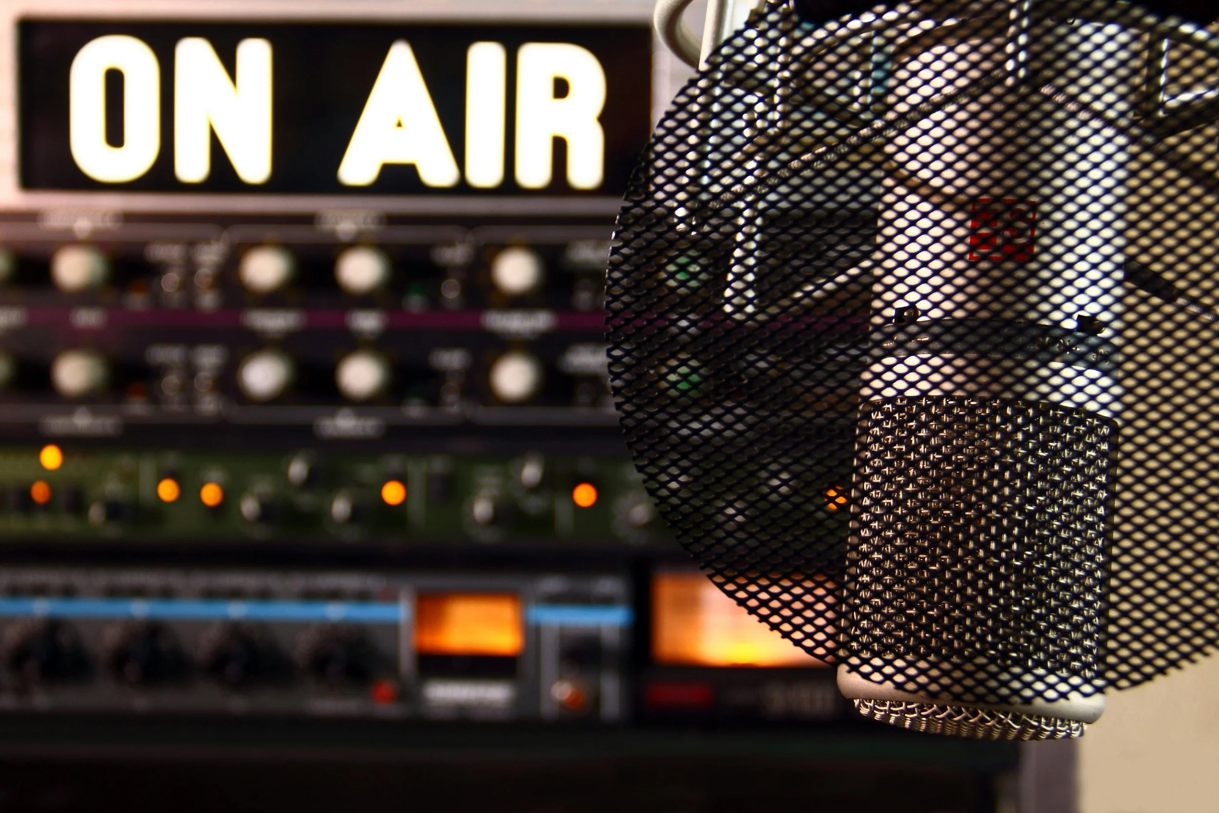 Broadcast Mic & Equipment