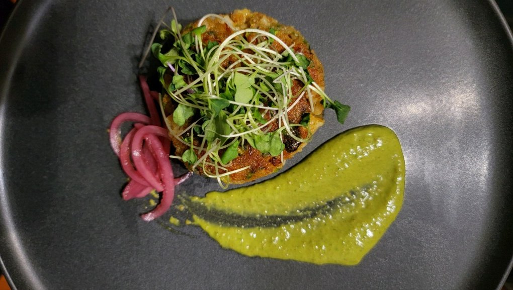 Shrimp &amp; Asparagus Cakes with Creamy Pesto Sauce