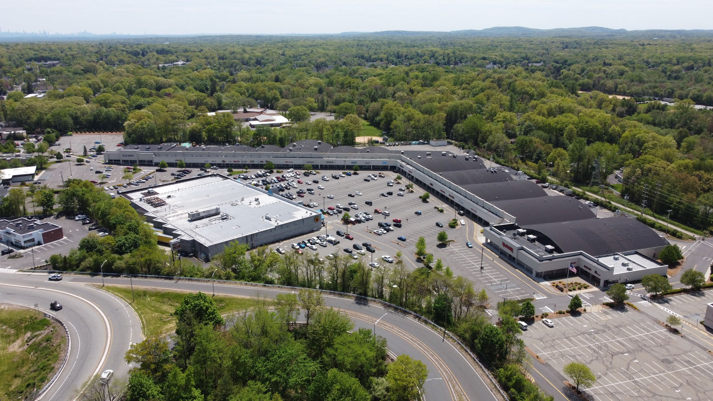 Retail - Interstate Shopping Center_01.jpg