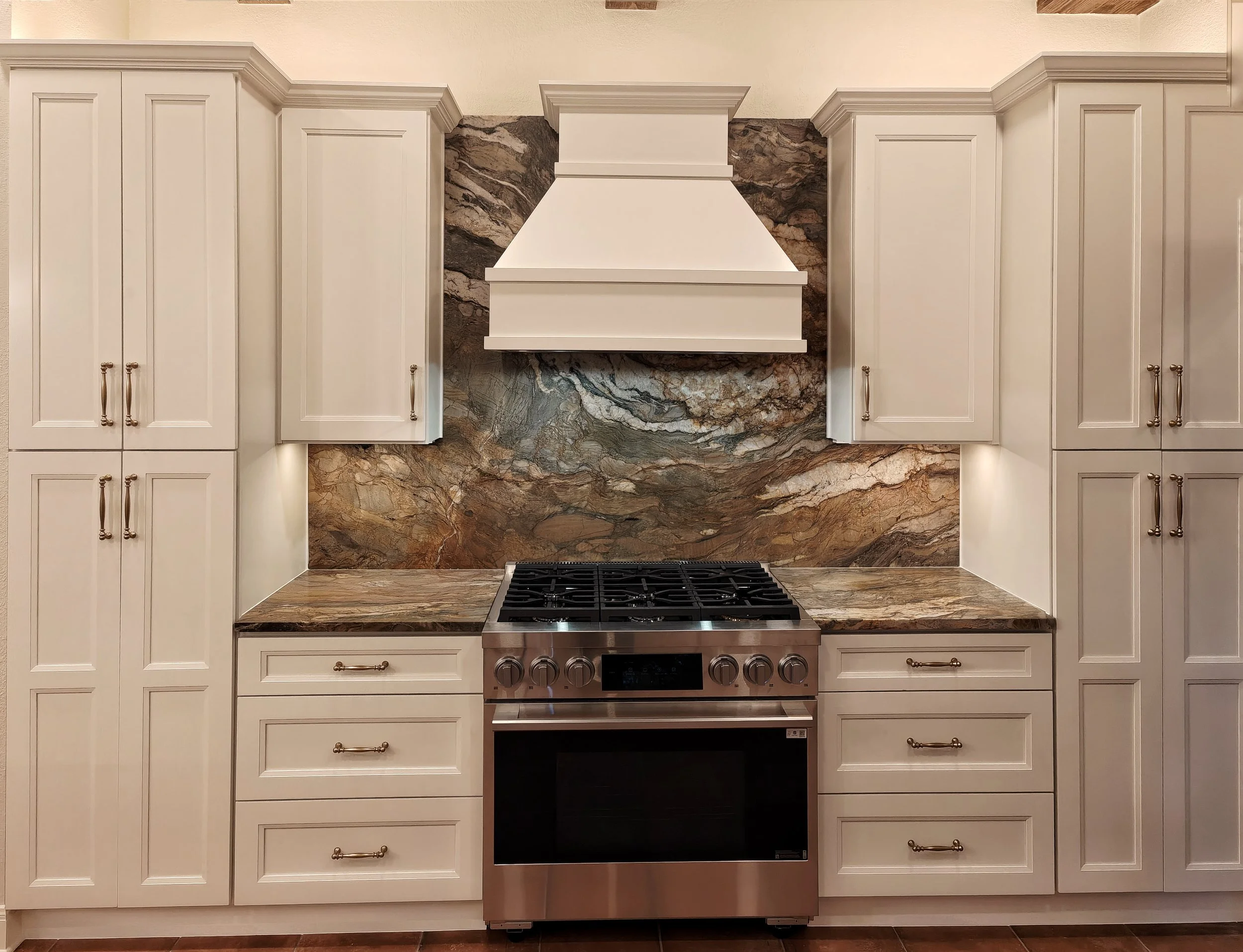 Traditional Craftsmanship With A Cleaner, More Refined Look Kitchen Remodel by Alamo Kitchen and Bath LLC project photo 12